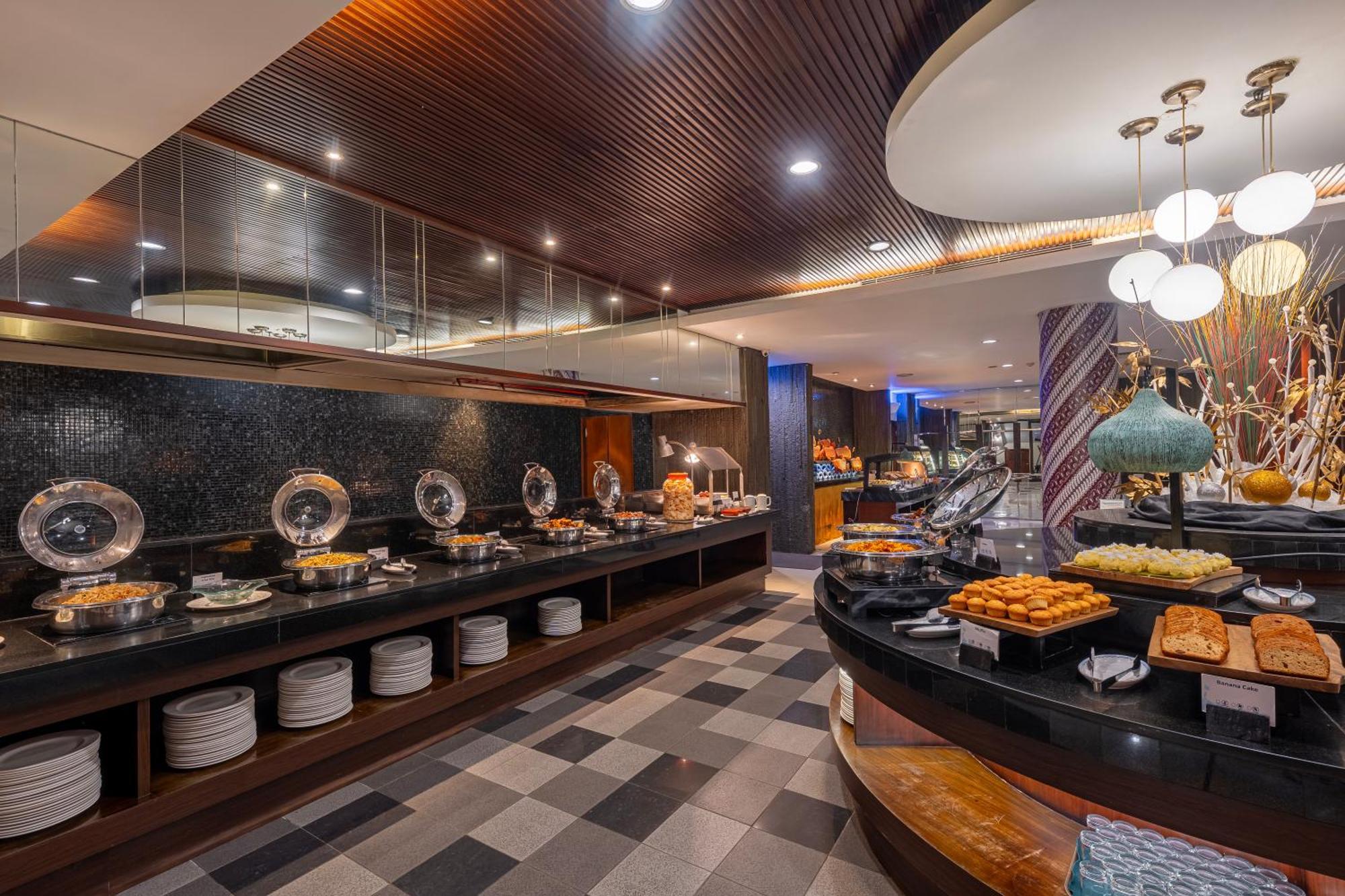 Hotel Prime Plaza - Bali 4*