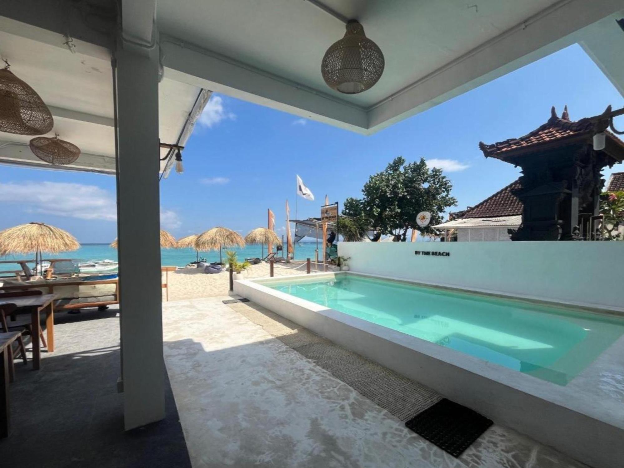 The Huts Guest house 2*