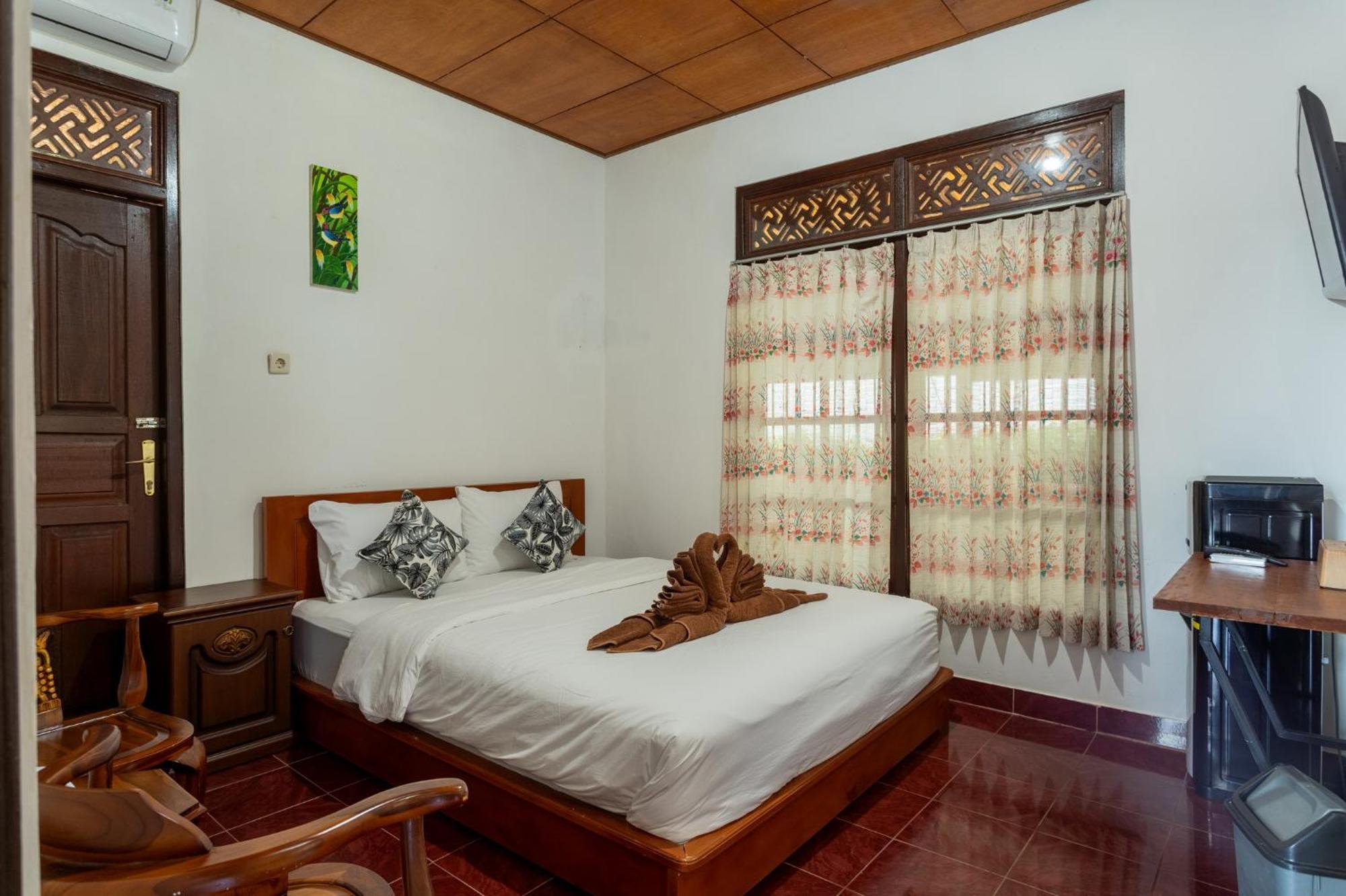 Hari Baik Hotel *