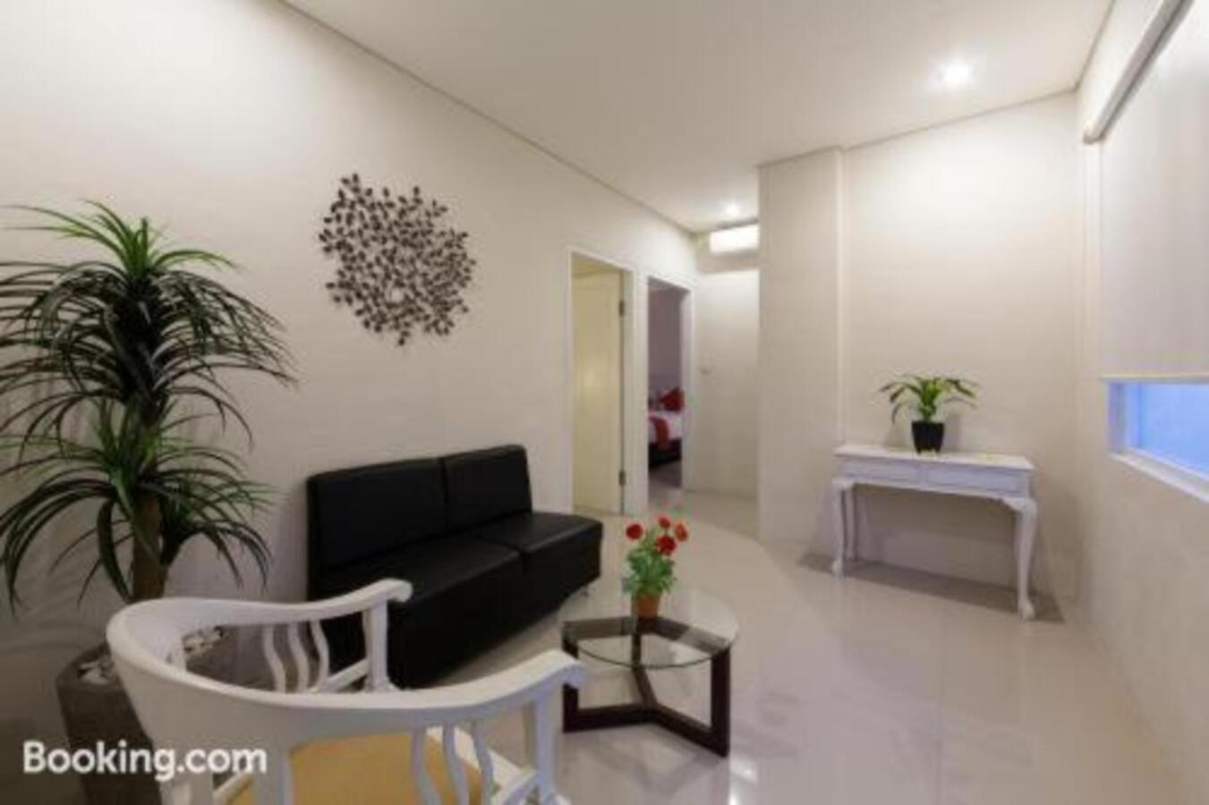 The Rinaya By Ecommerceloka Hotel 3*