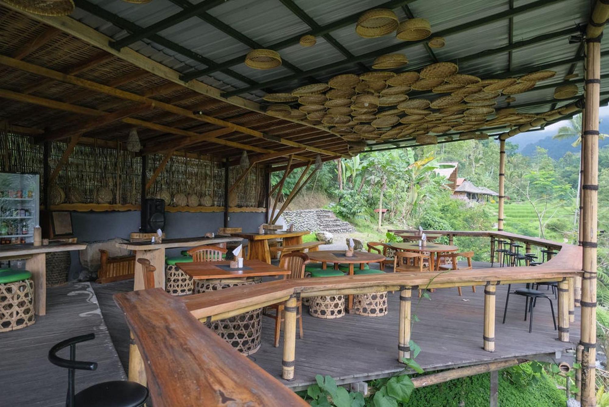 Keuma & Resto By The Lavana Villa *