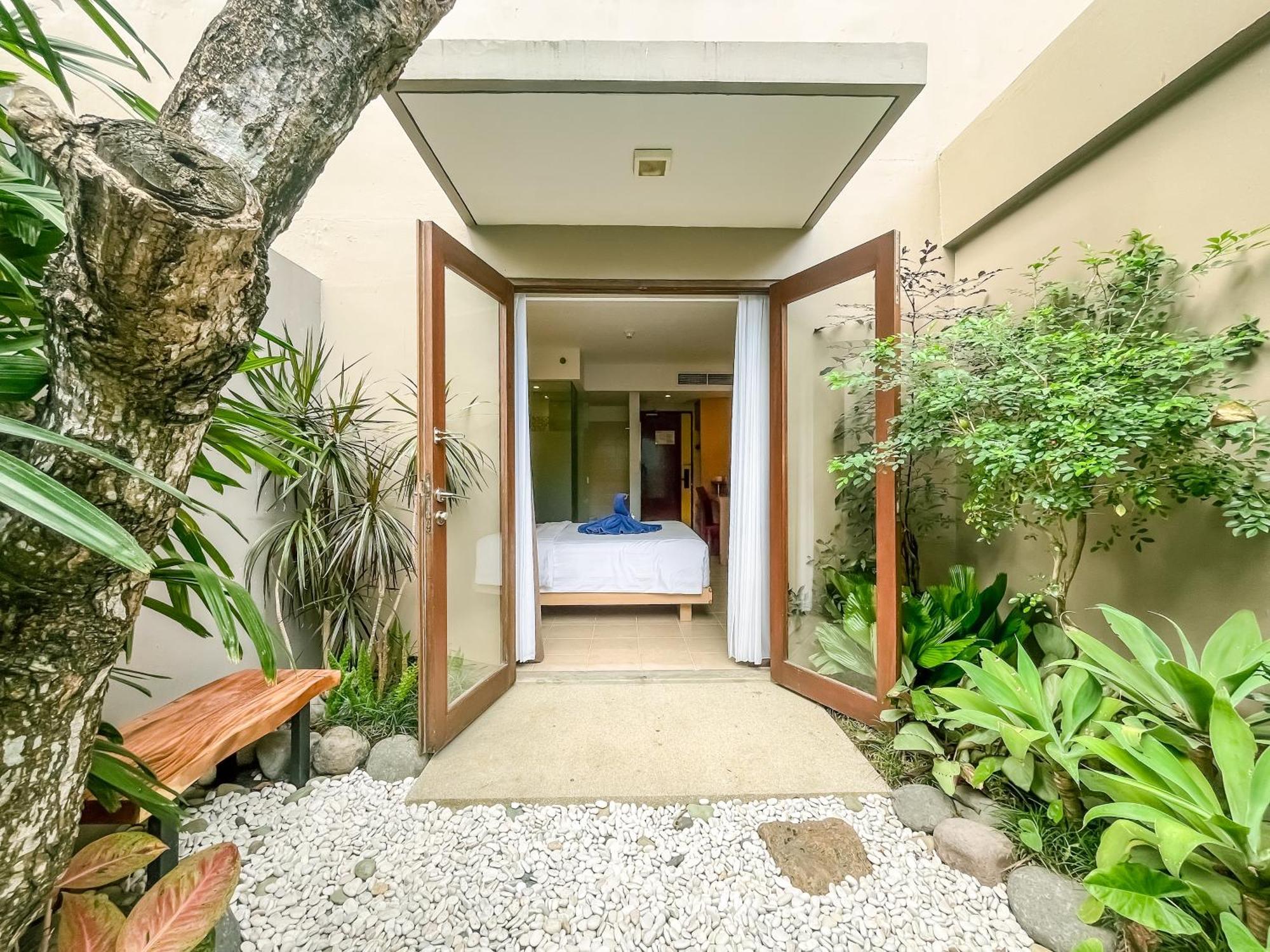 Kuta Hotel 4*