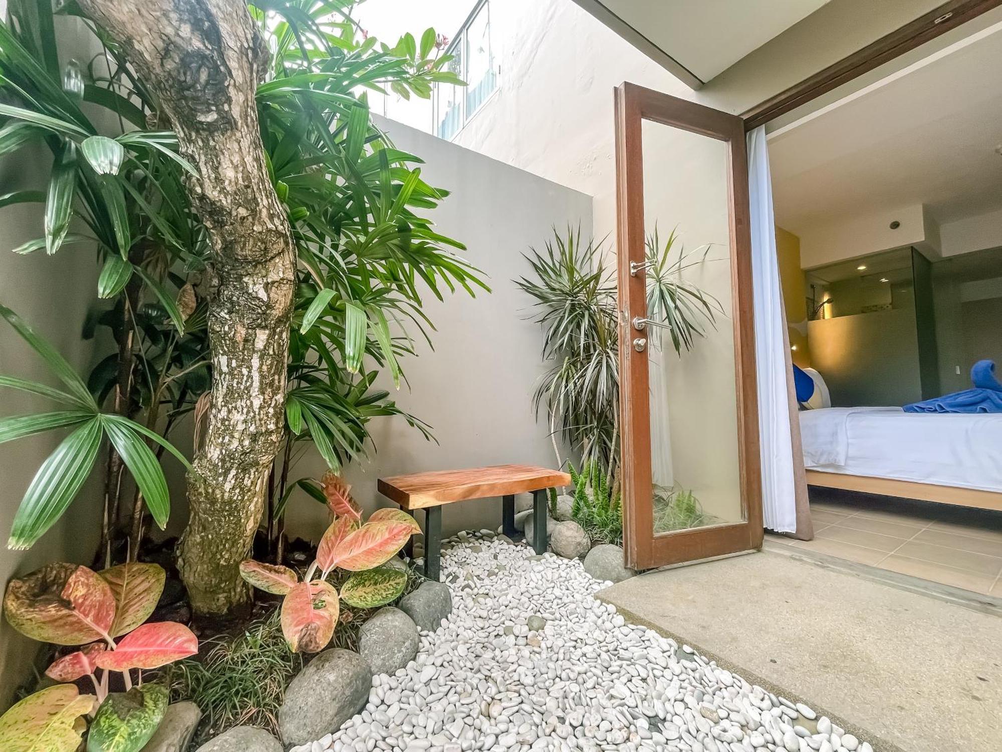 Hotel Kuta 4*
