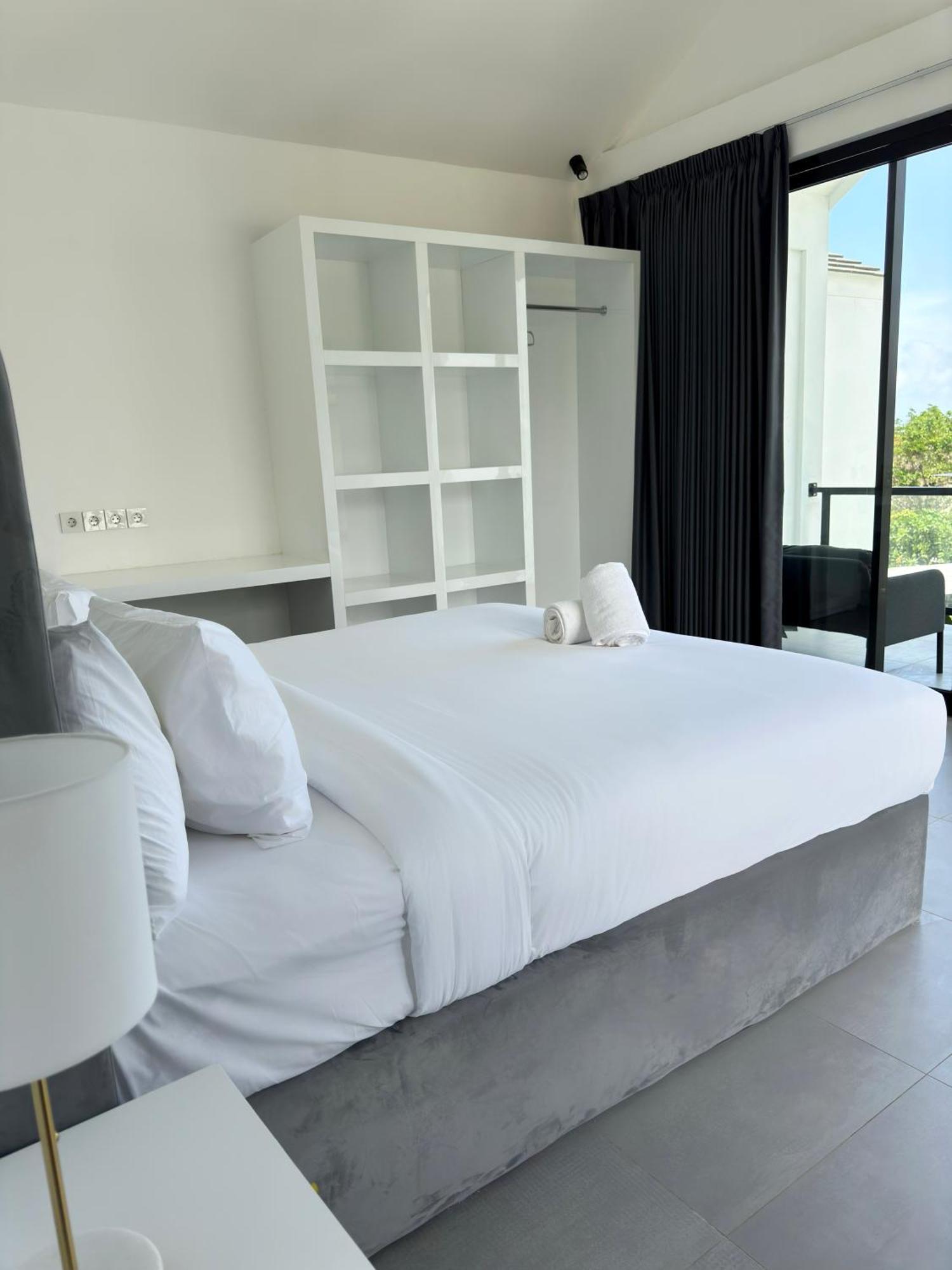 Valeria Aparthotel