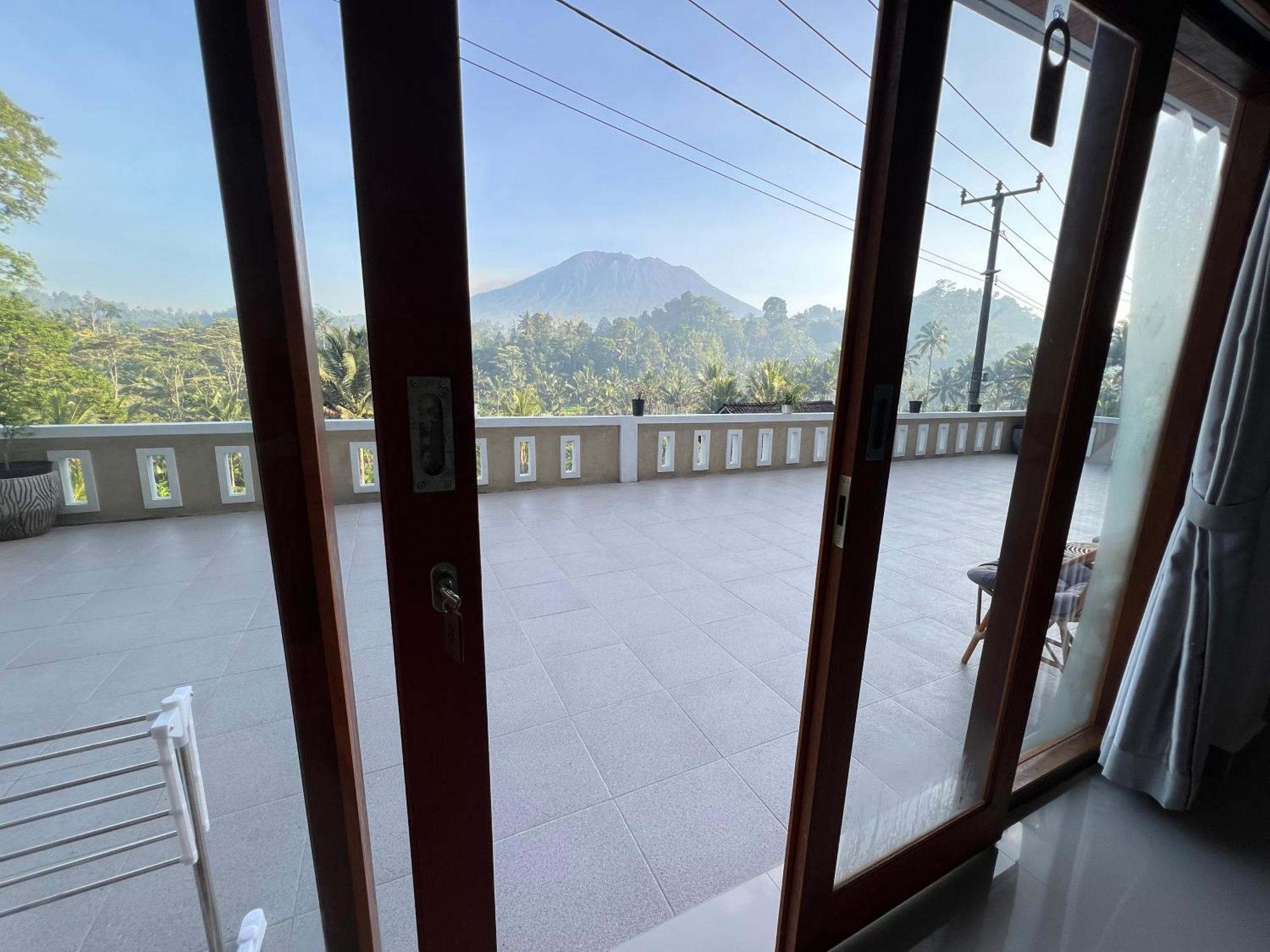 Guest house Bisbis House Iseh Village Selat