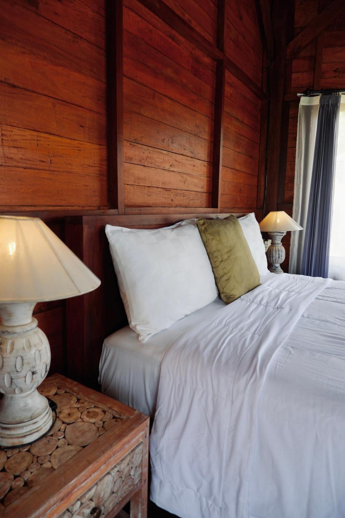Medukuh Point Hill Lodge *