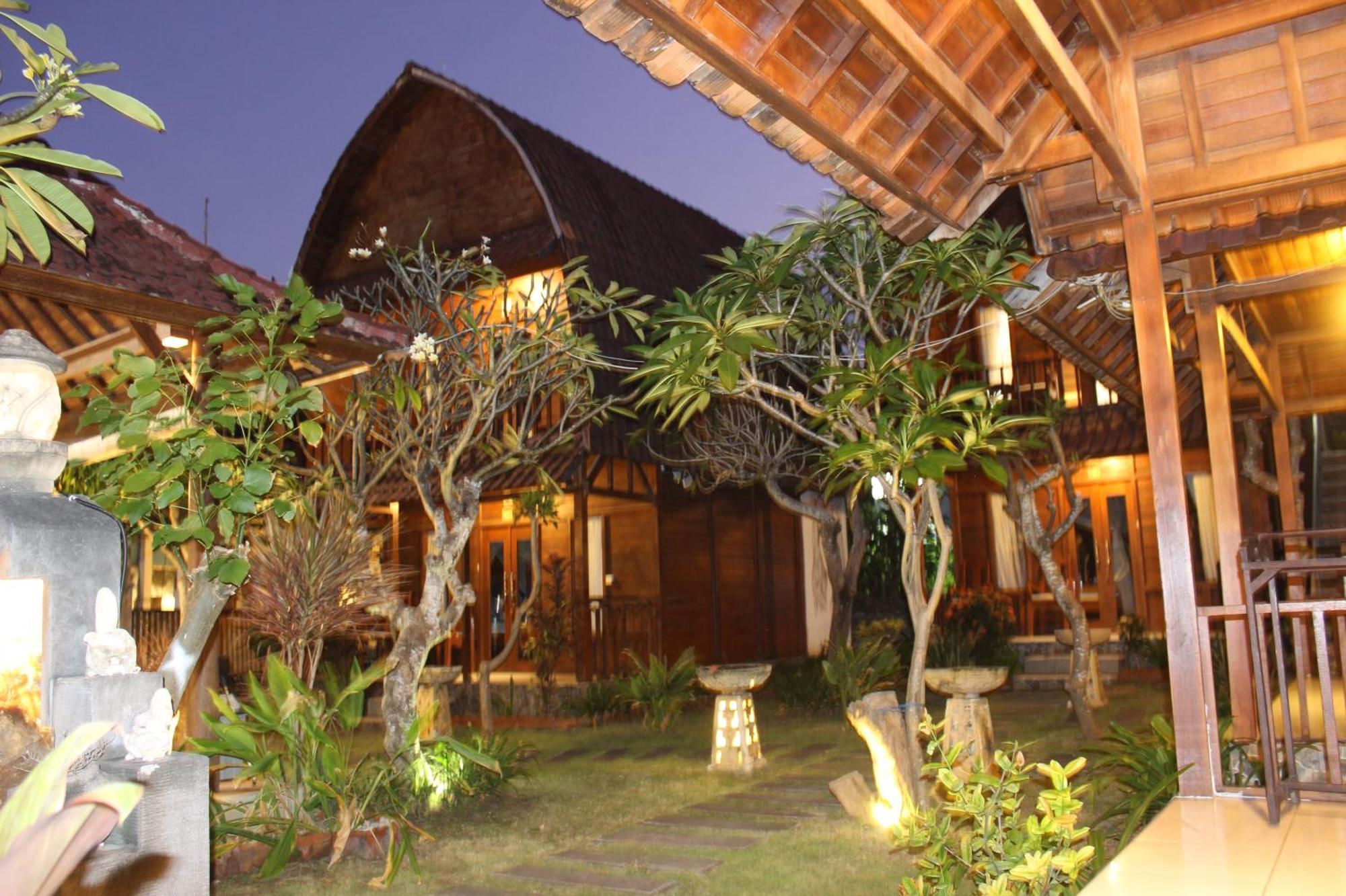Boga Segara And Resto Holiday park 3*