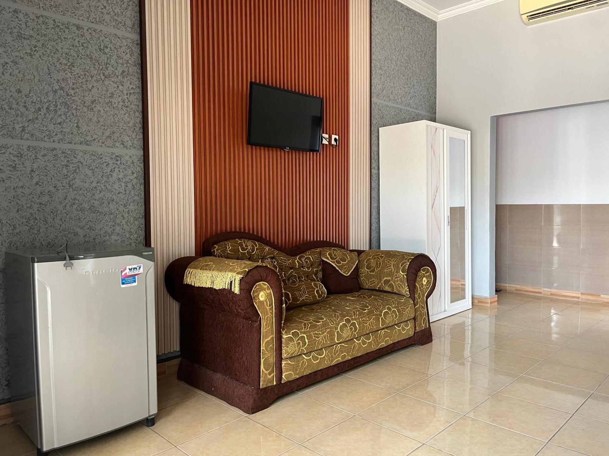 Prabhu Hotel