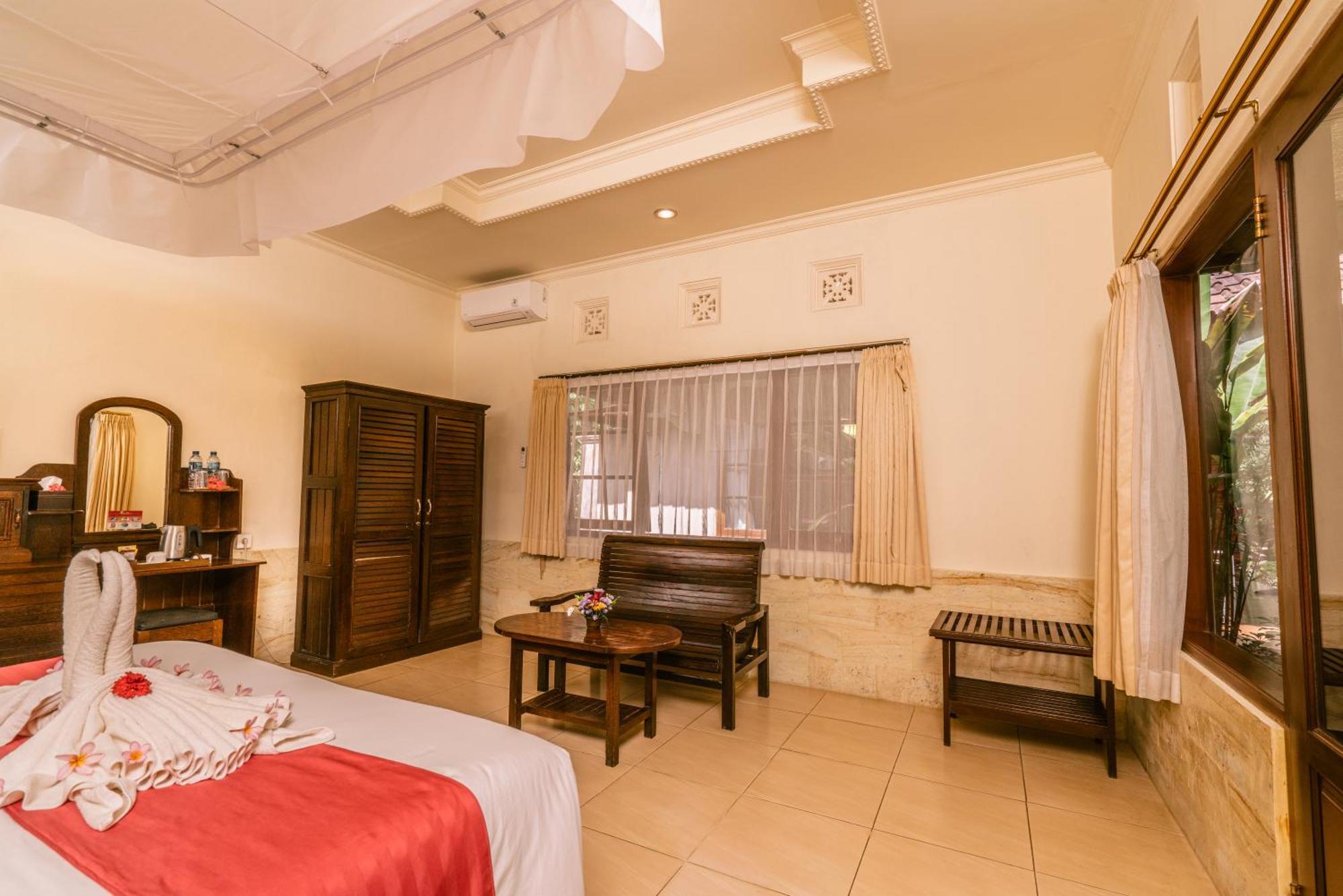 Mahagiri Resort&restaurant Resor