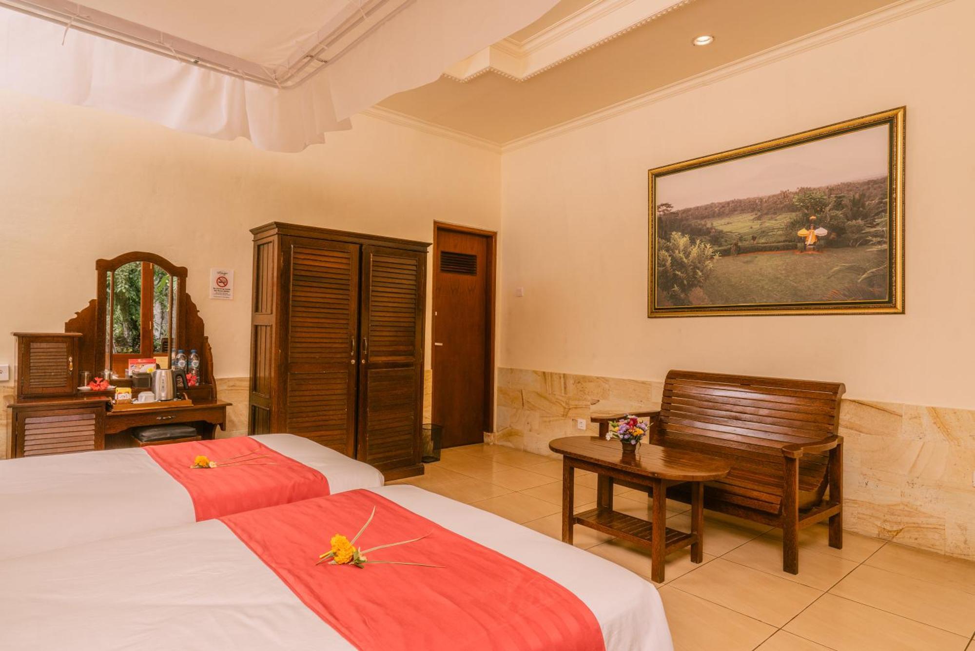 Mahagiri Resort&restaurant Resor Menanga