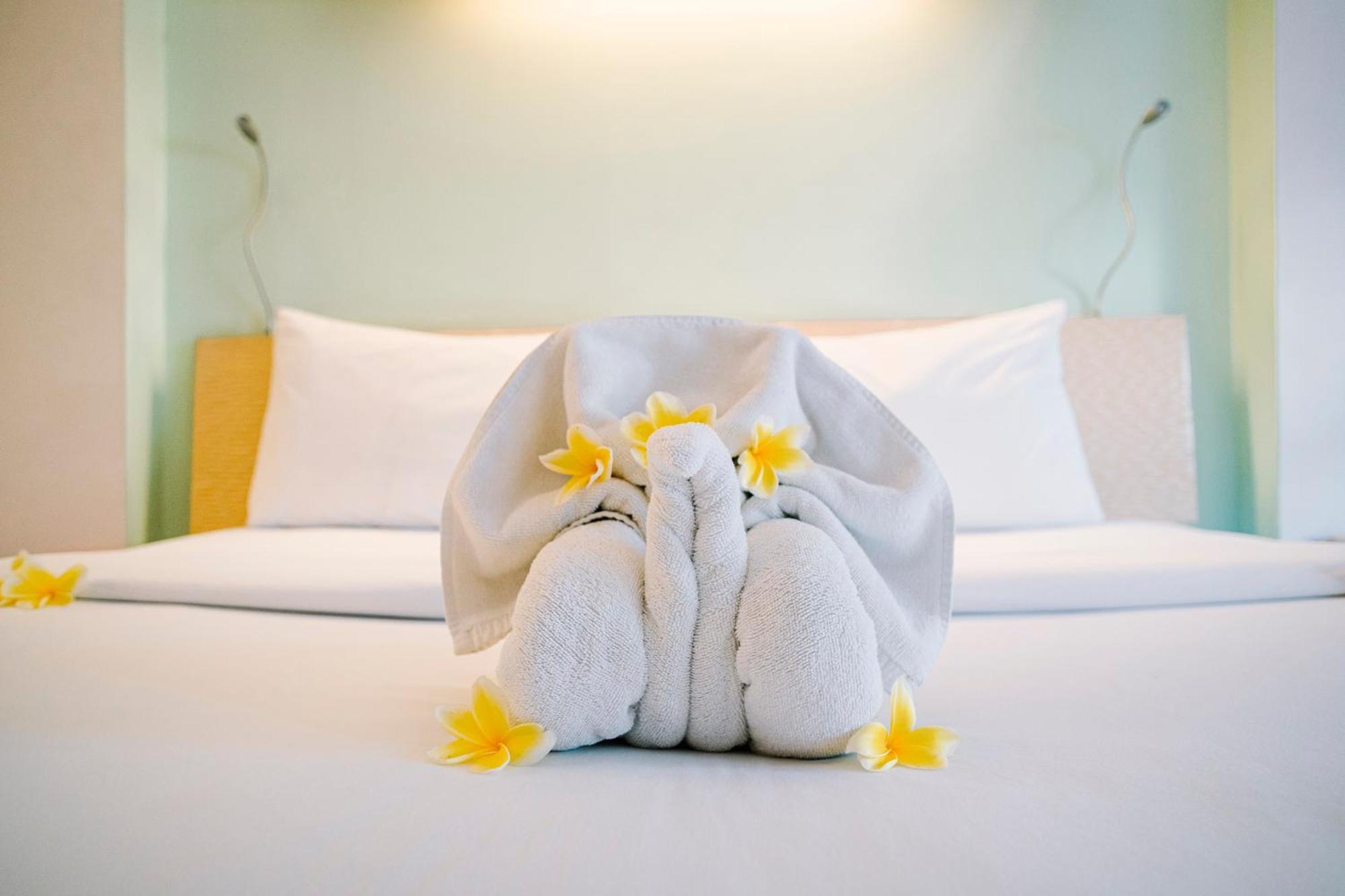Hotel Harris & Residences Riverview Kuta, Bali 4*