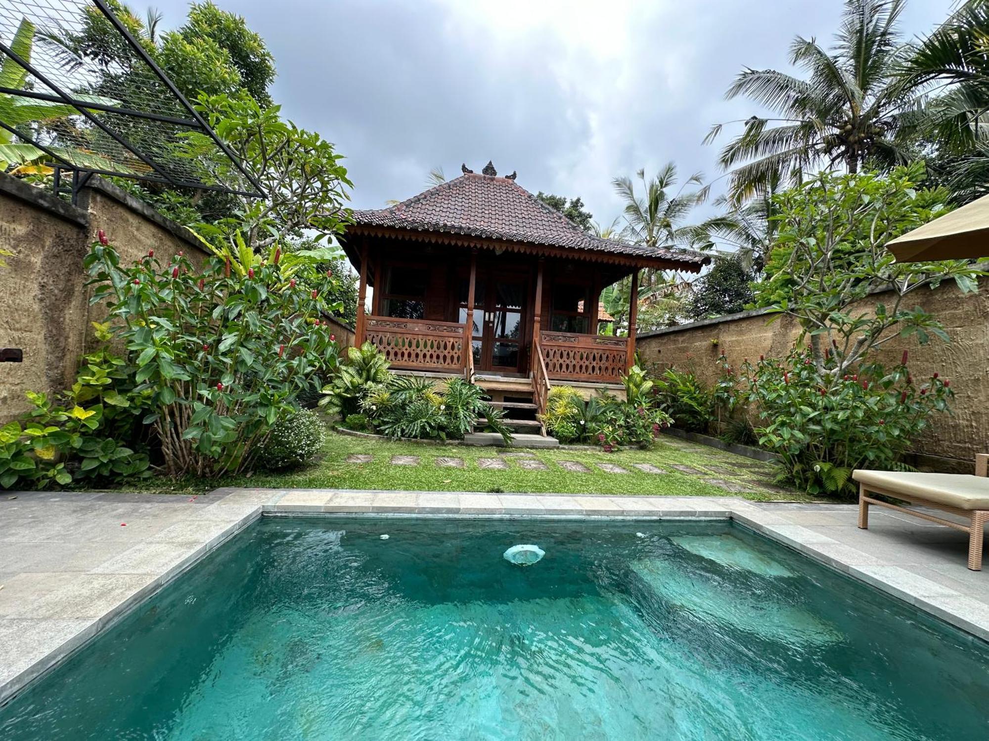 Villa Toya Sutra