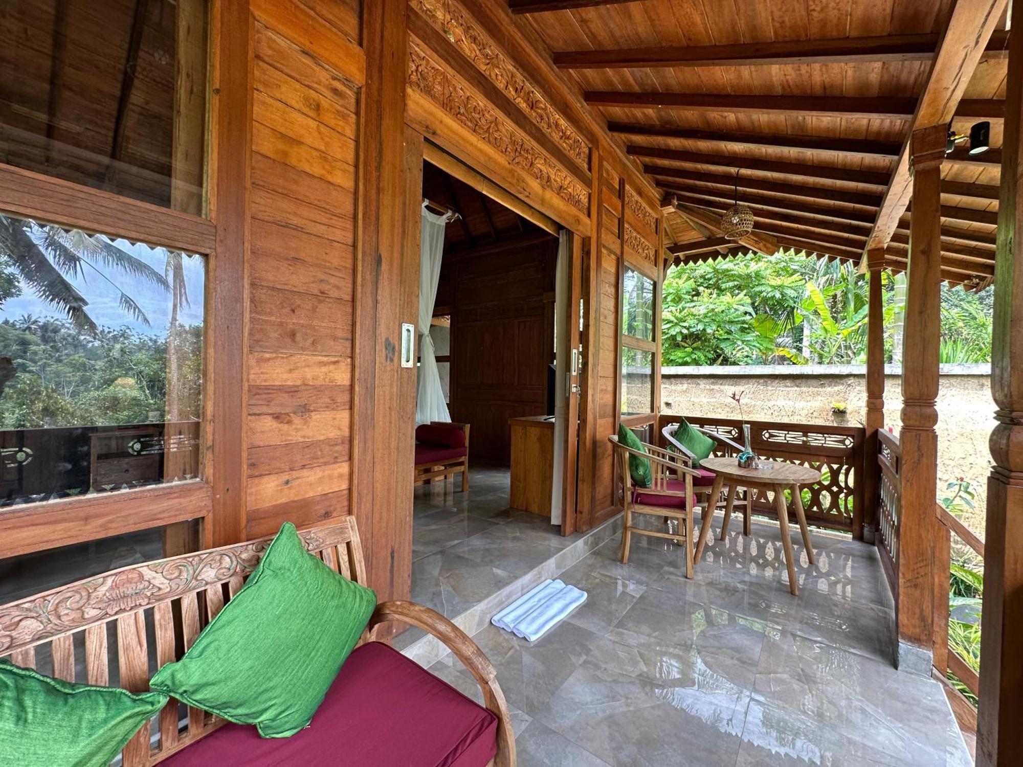 Villa Toya Sutra