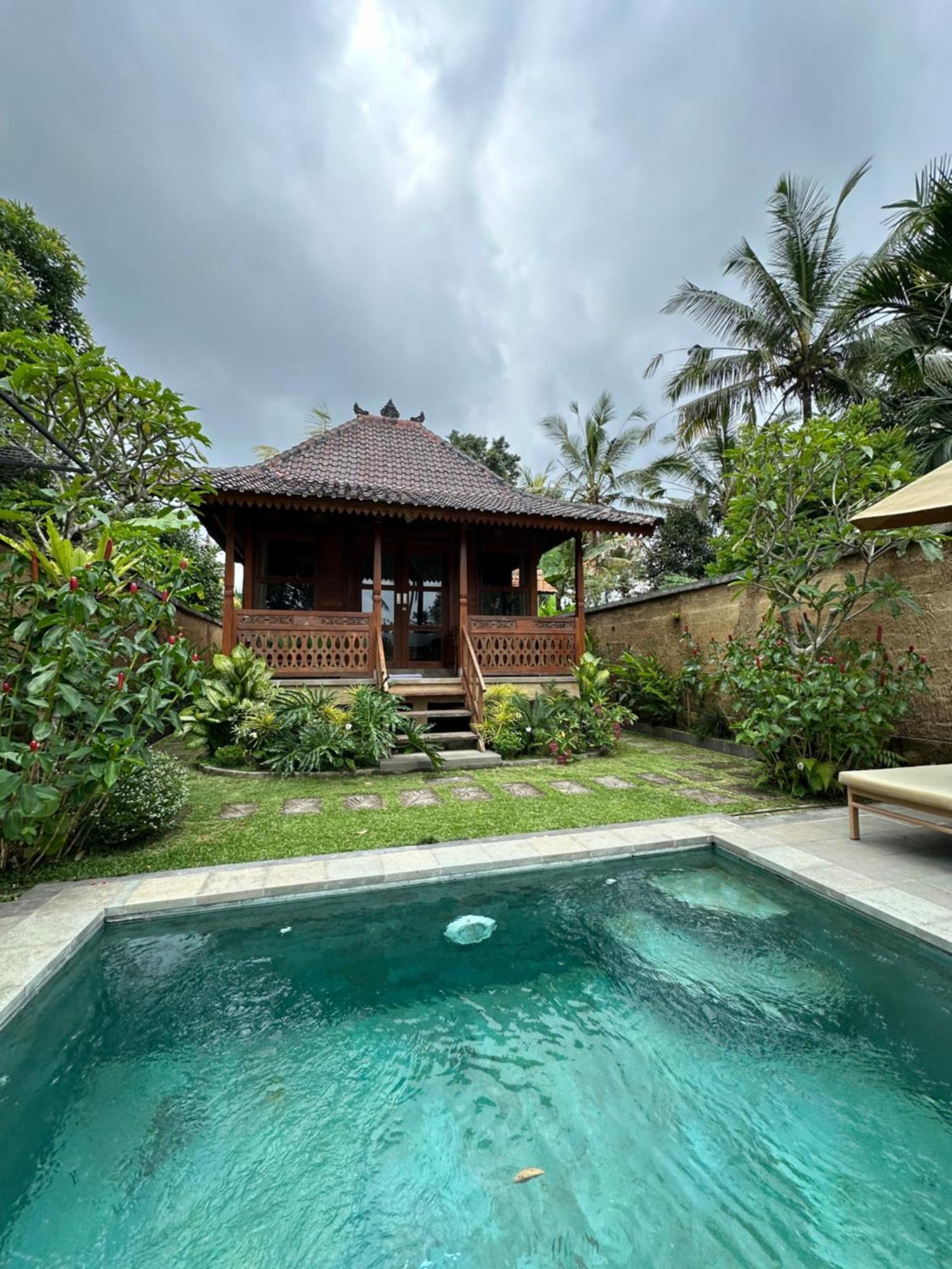 Villa Toya Sutra *