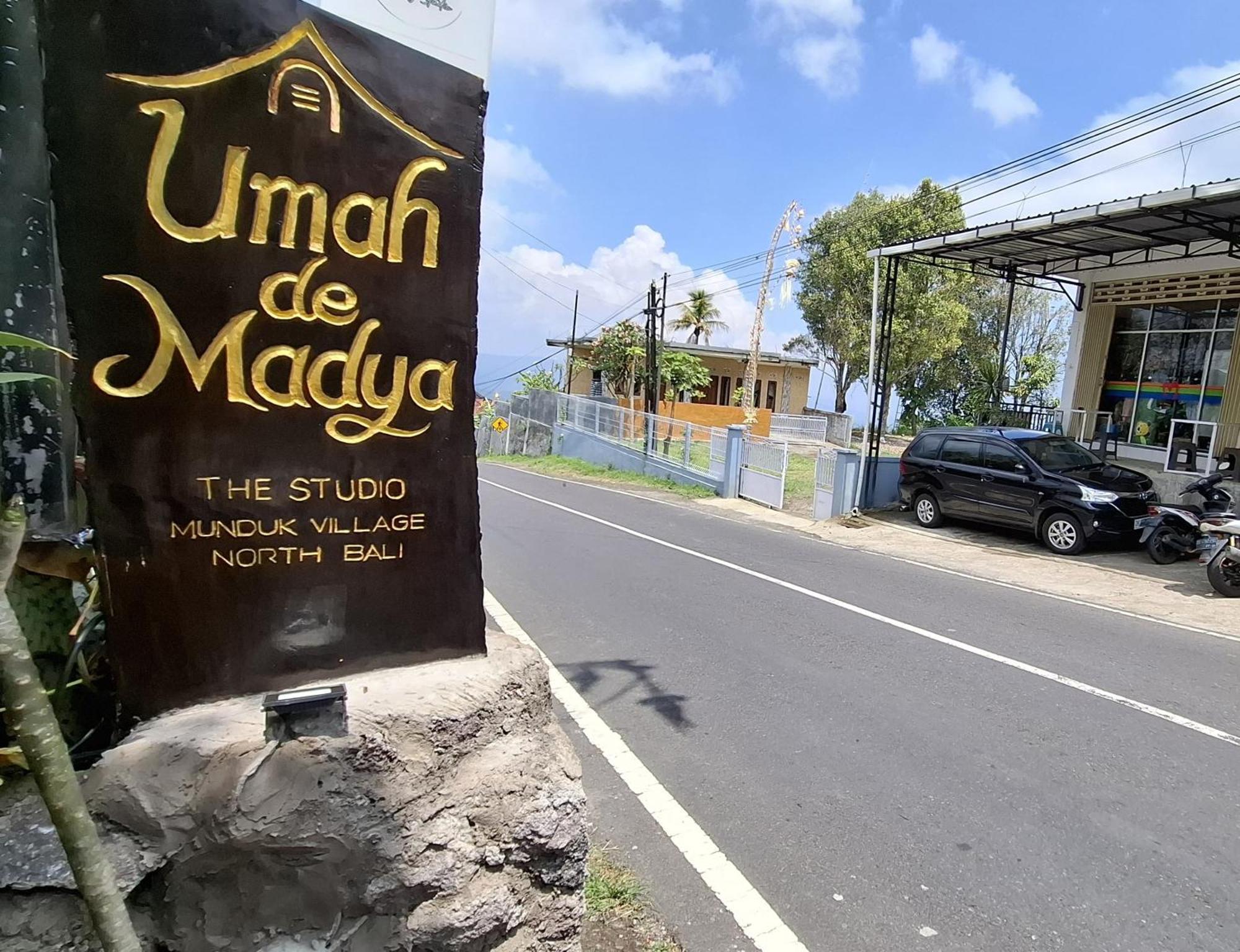 Wisma tamu Umah De Madya&rooftop De Madya