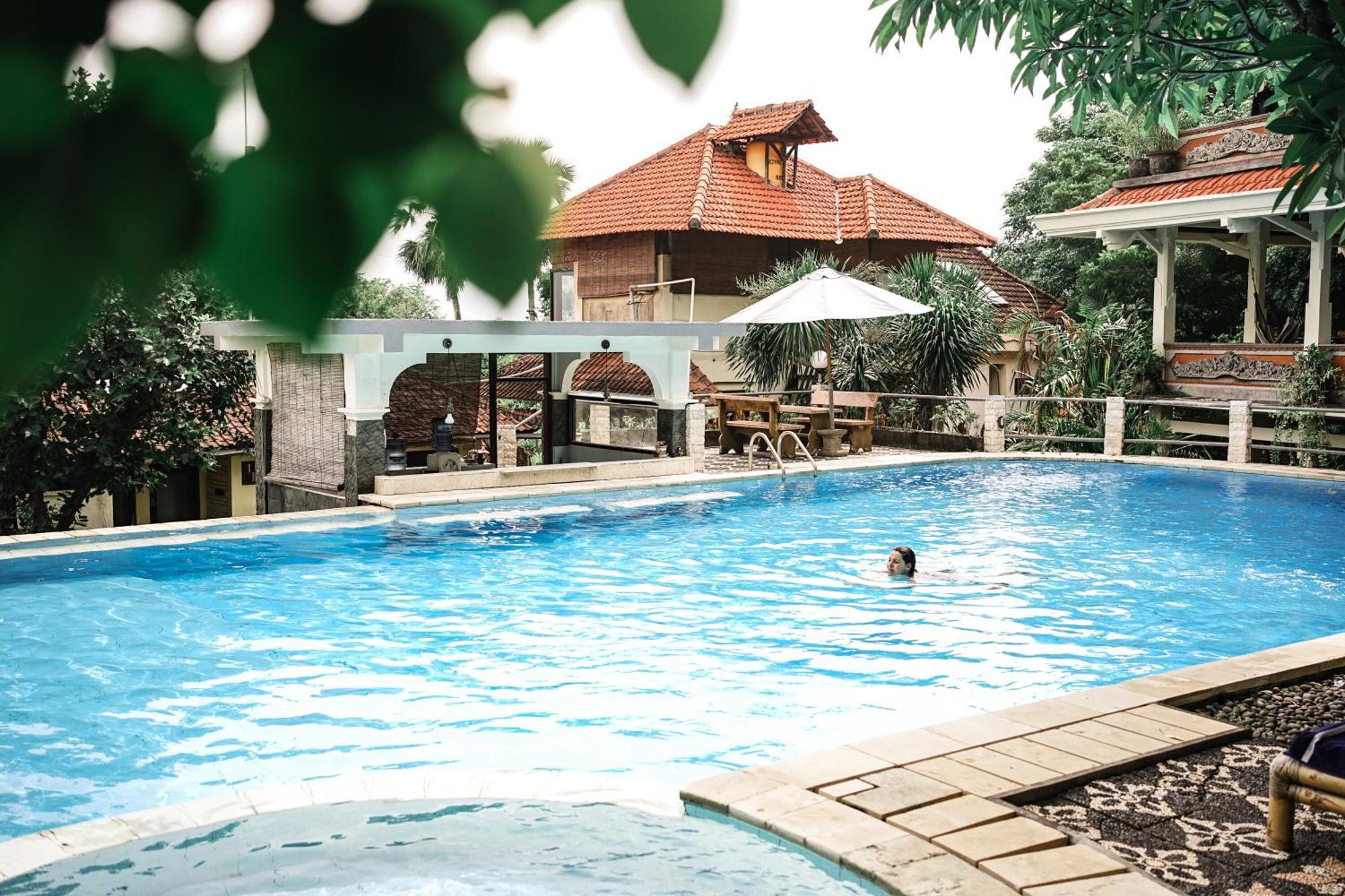 Hotel Cafe & Kebun Wayan 3*