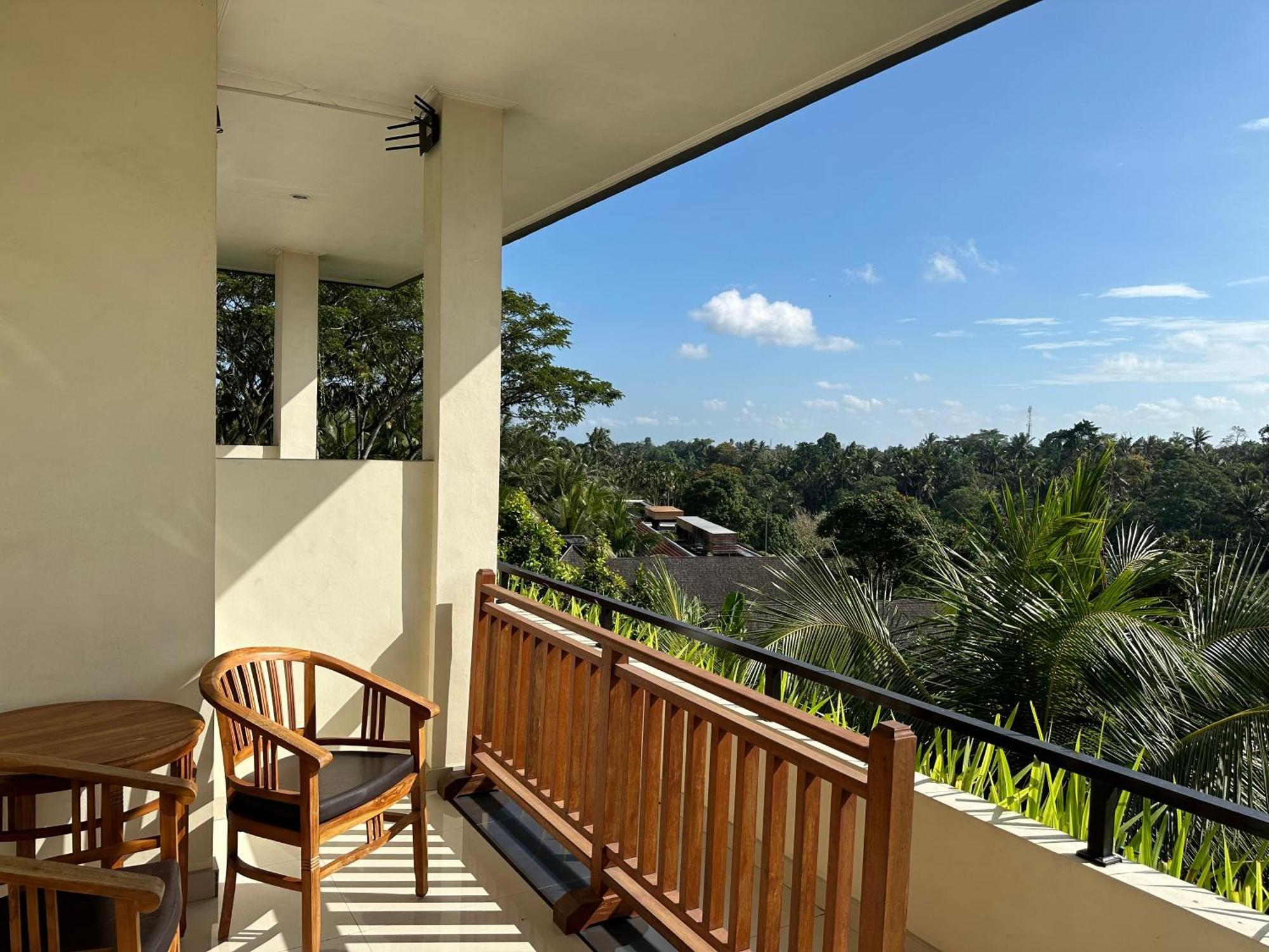 Brata Hotel