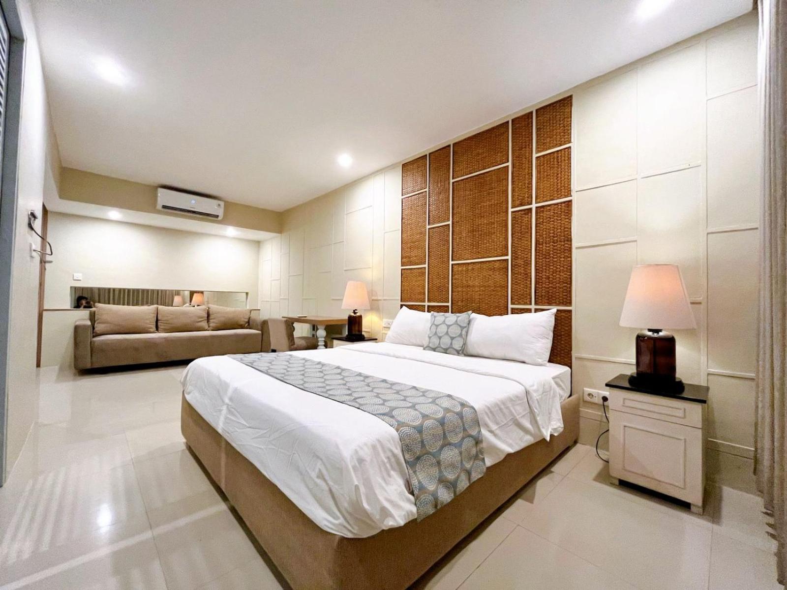 Astana Hotel Seminyak (Bali)