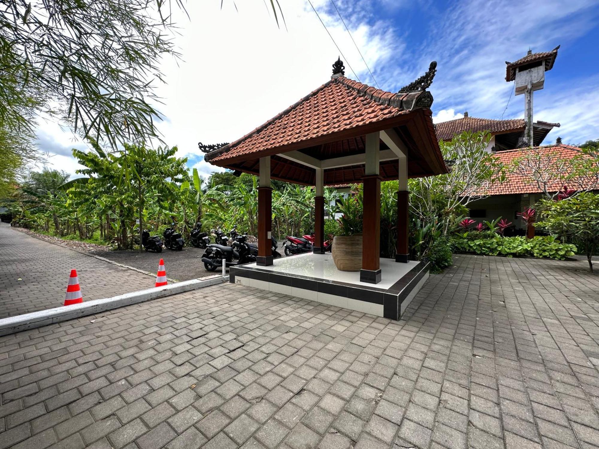 Brata Hotel
