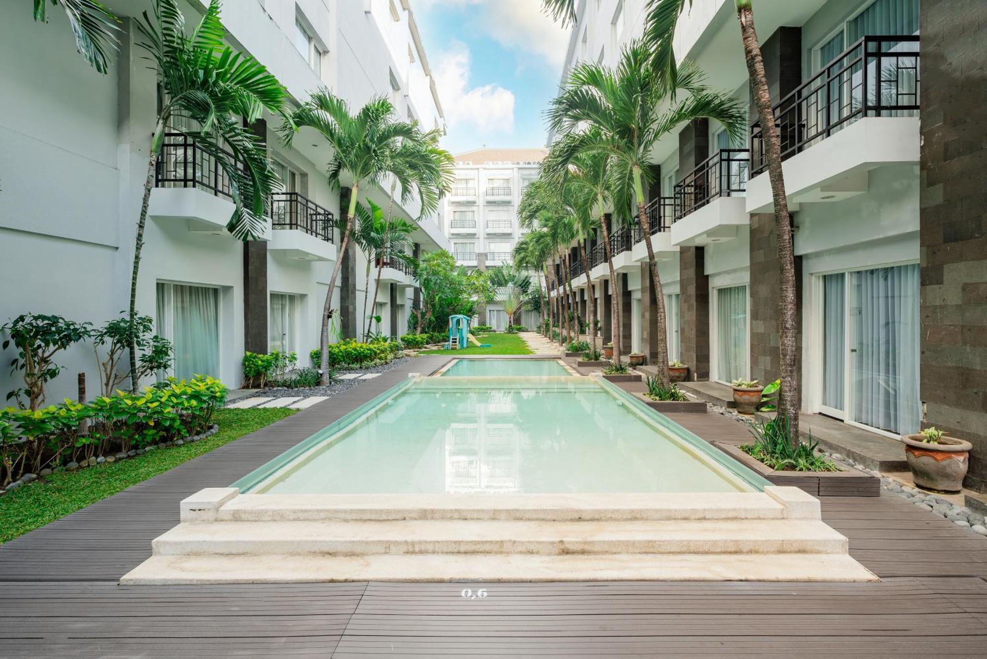 B Bali & Hotel