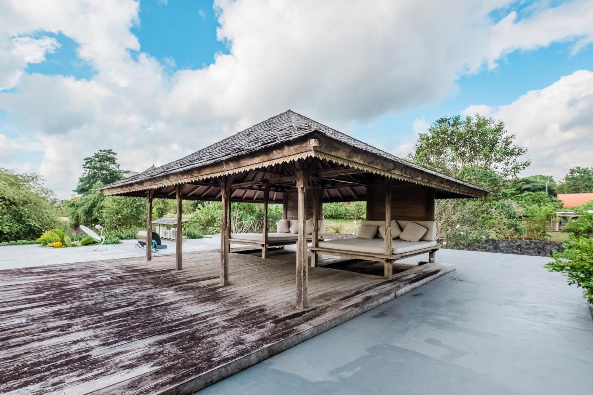 Beachfront Nakar Two Villa