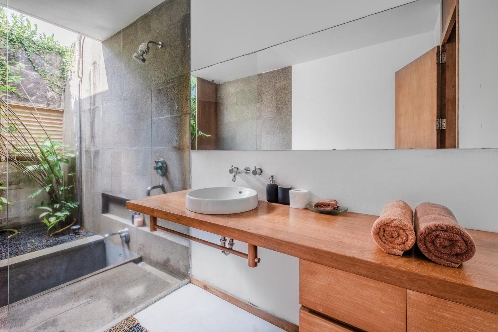 Villa Beachfront Nakar Two *