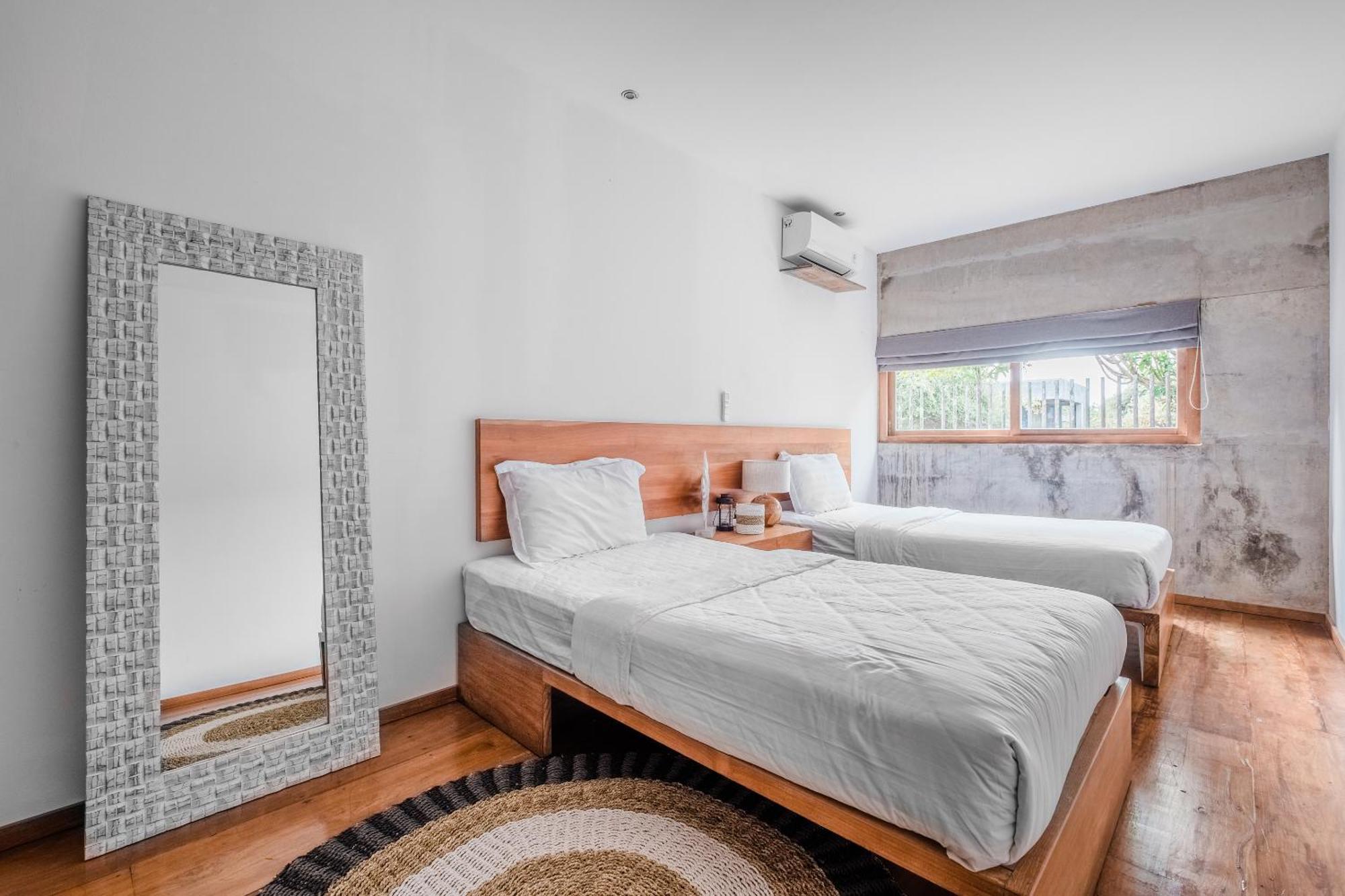 Beachfront Nakar Two Villa *