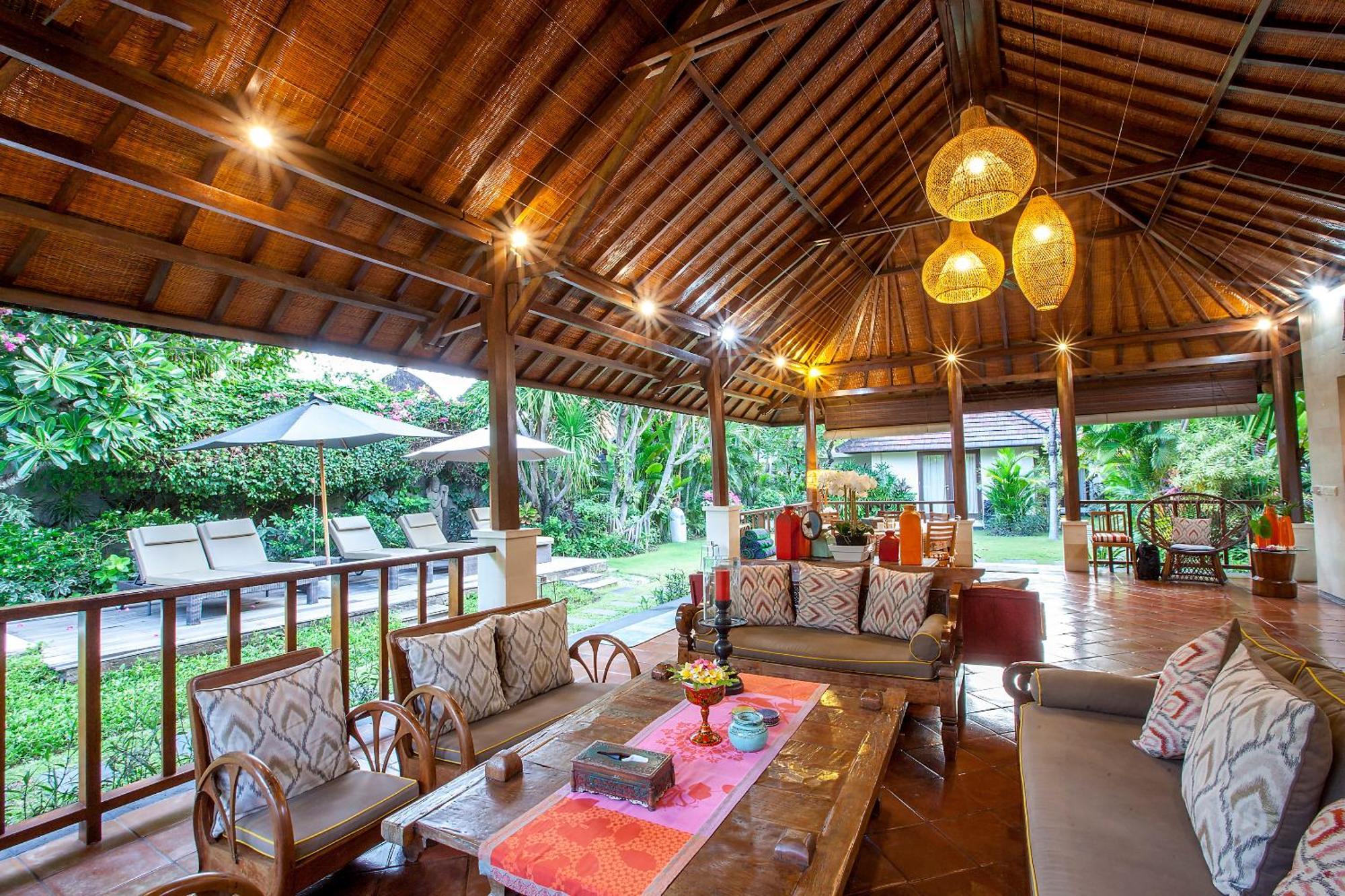 Santi * Seminyak (Bali)