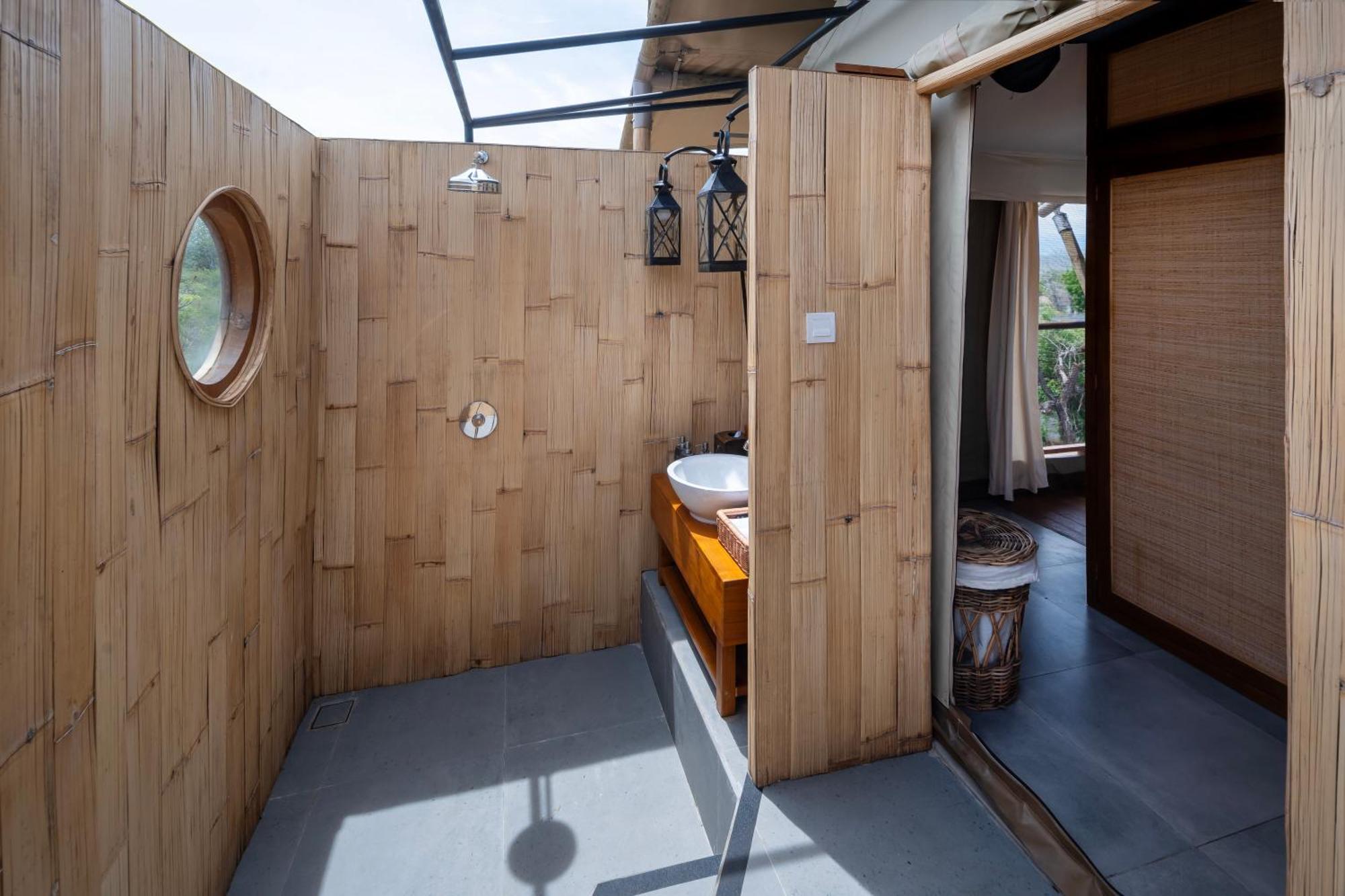 Menjangan Dynasty Luxury tent 5*
