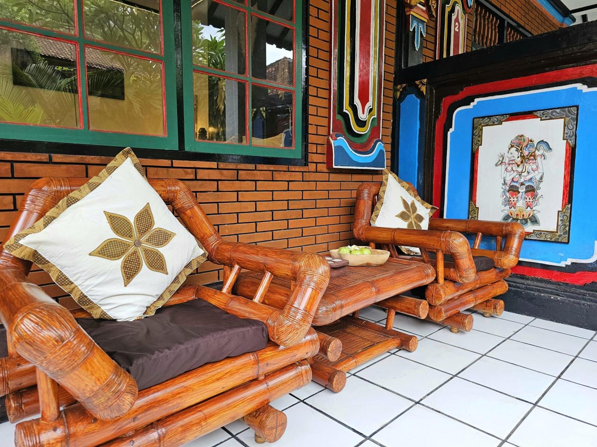 Binaria Museum Hotel 2*