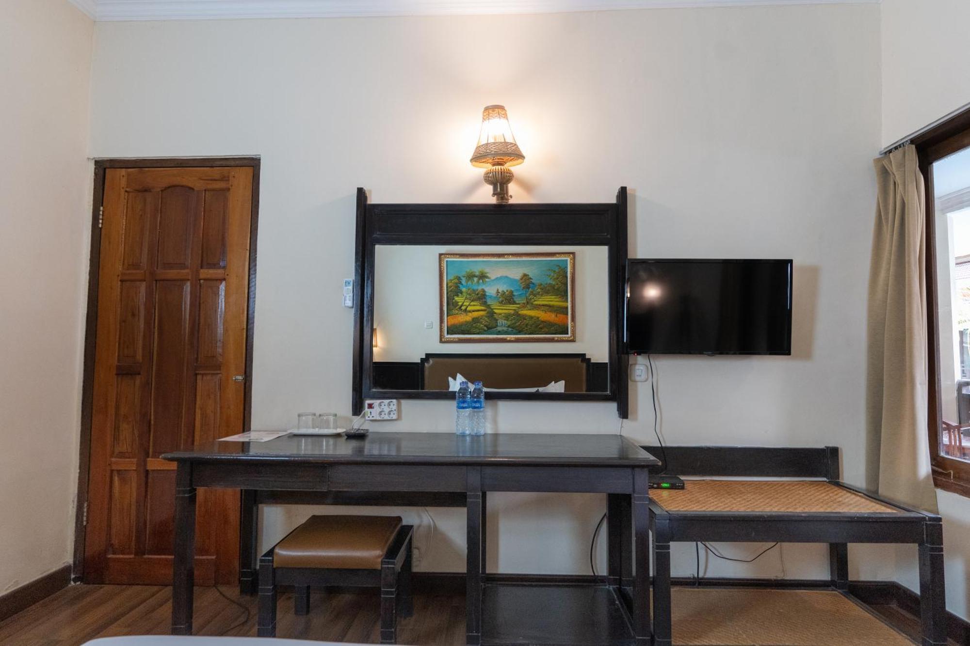 Hotel The Flora Kuta Bali 3*