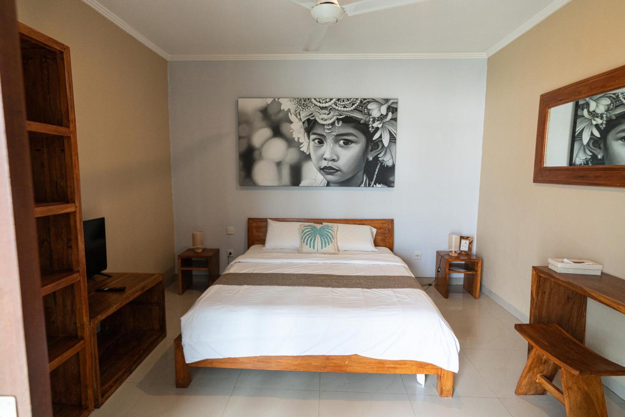 Tepi Sungai A Luxurious, Under New Management, 6 Bedroom 620 Sqm Retreat Featuring A Stunning 15 Meter Pool And Dedicated Childrens With 4 Bunk Beds Newly Renovated In Seminyak Villa *
