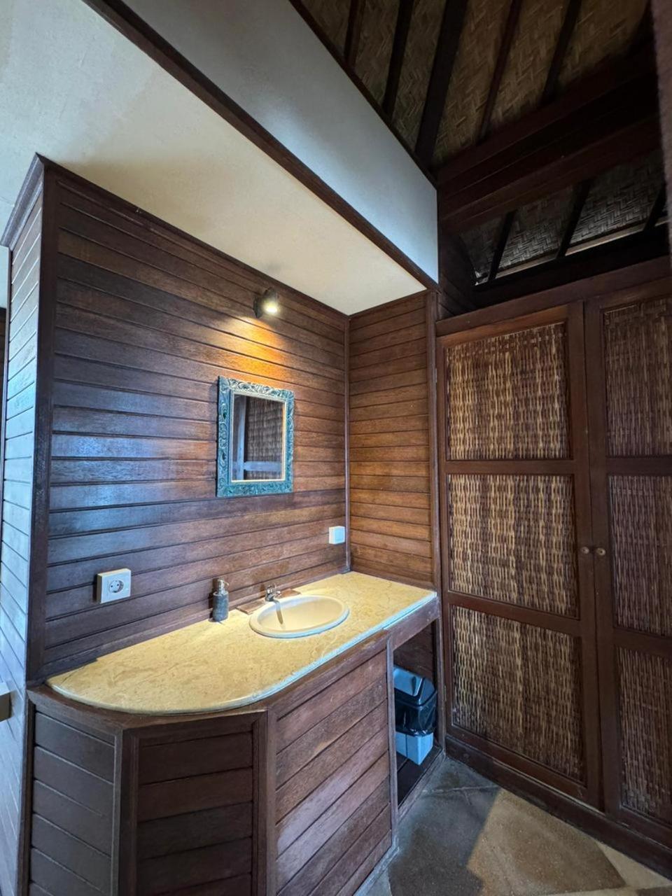 Lodge Rady Lembongan