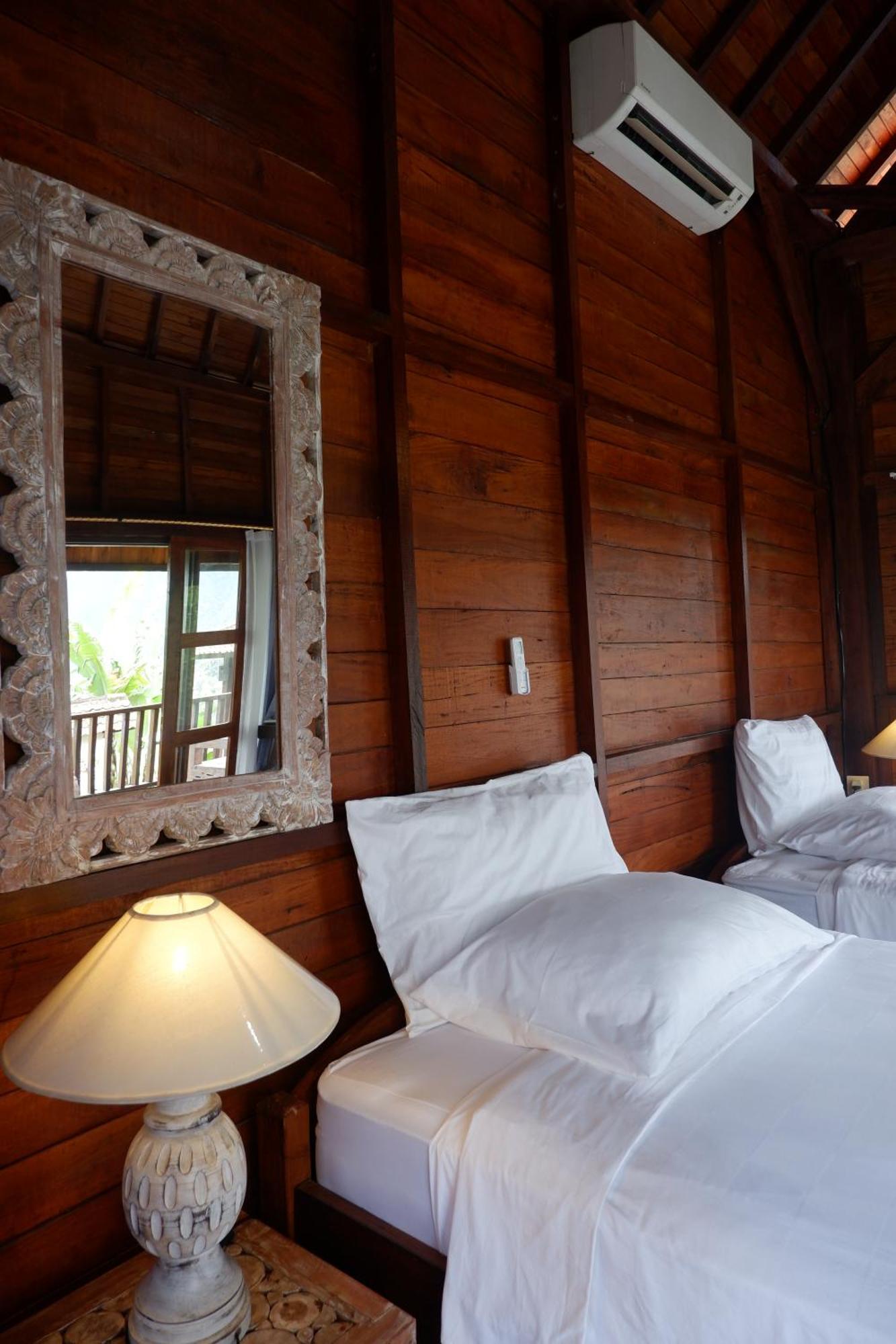 Medukuh Point Hill Lodge