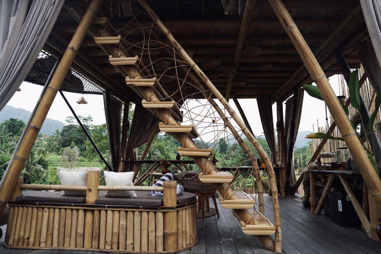 Nivriti Bali *