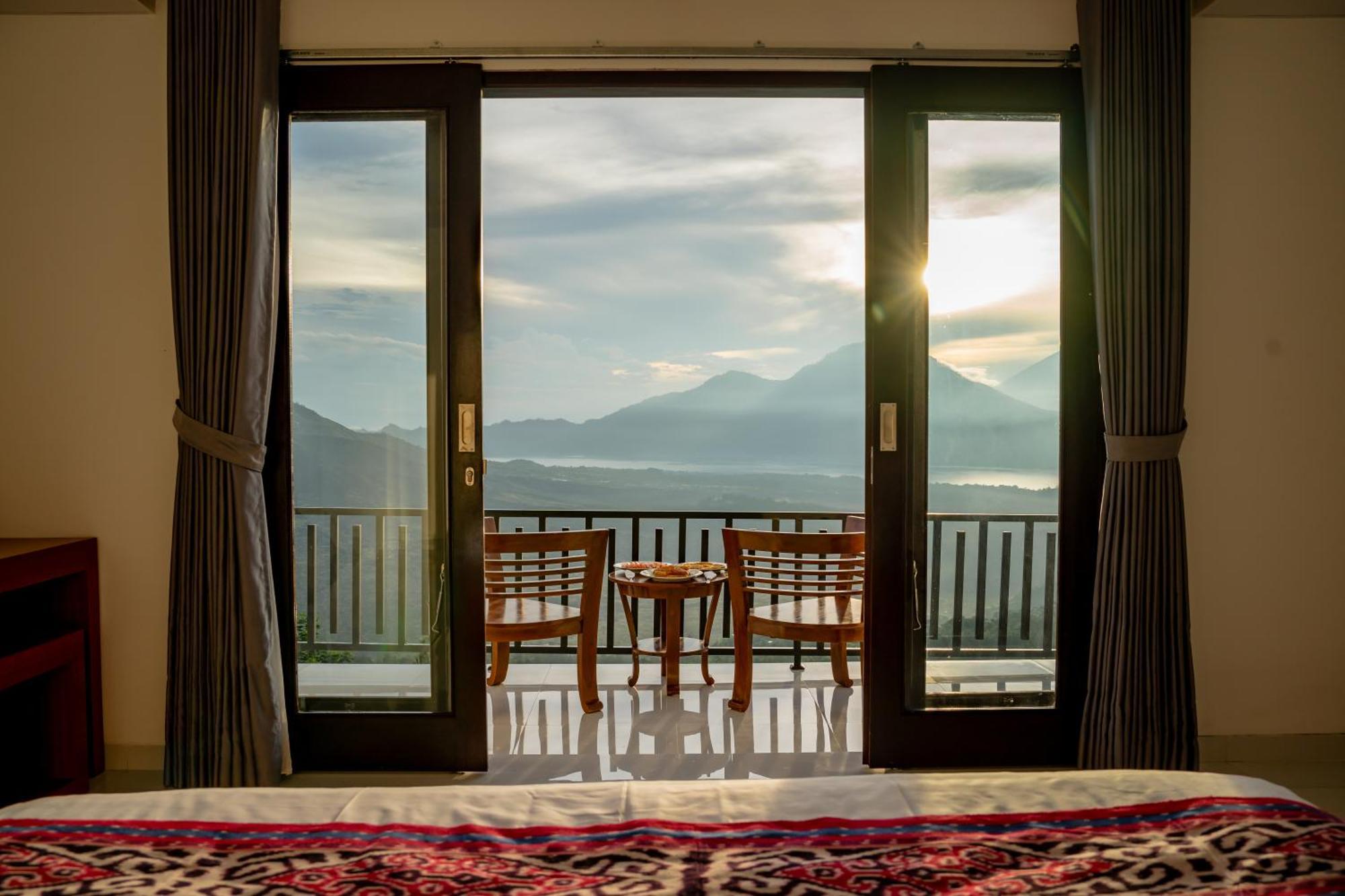 Tegal Sari Hotel 3*