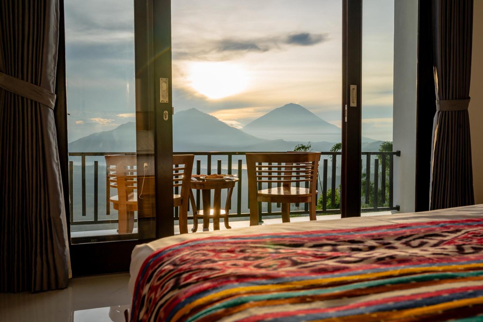 Tegal Sari 3*