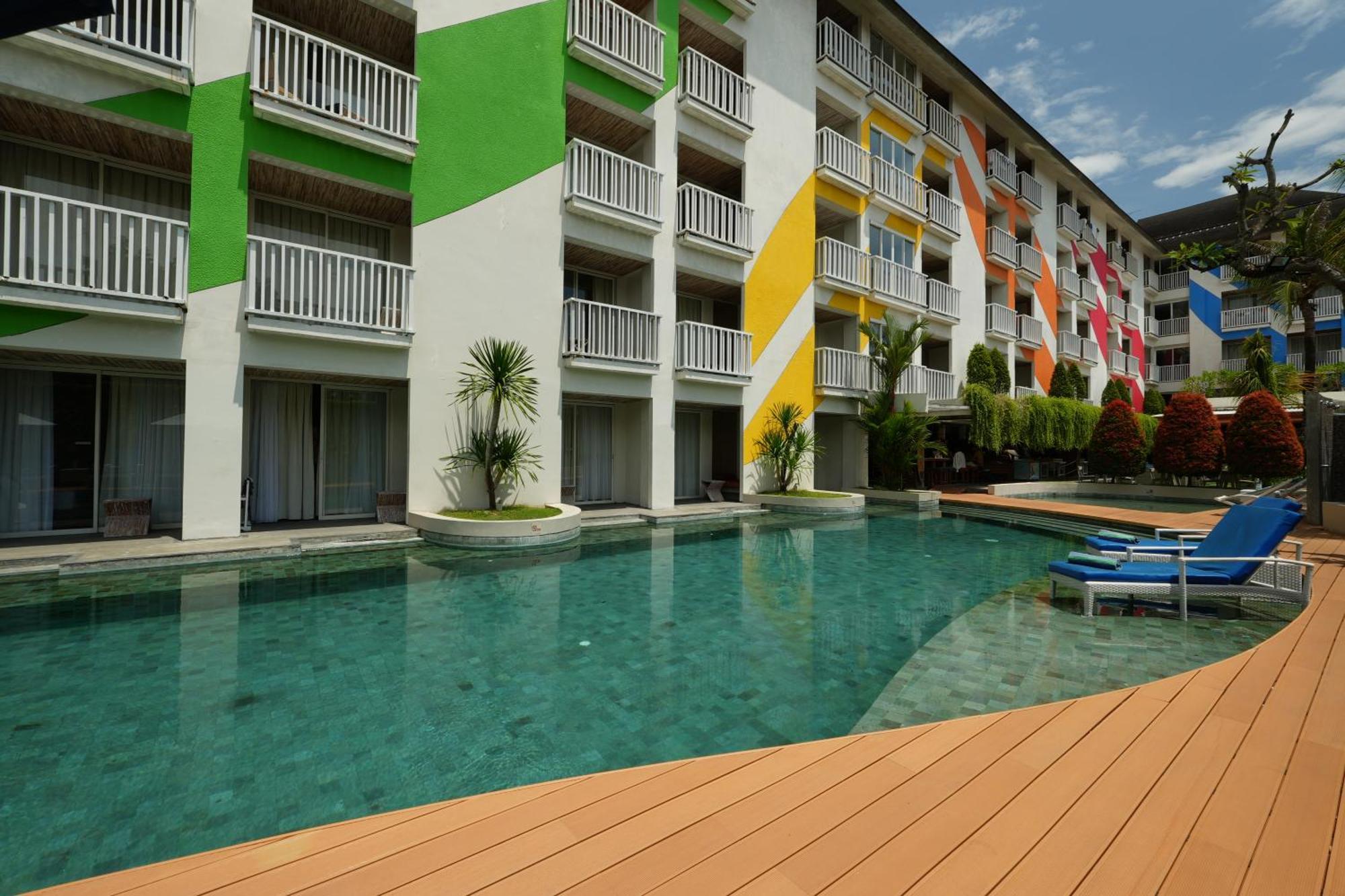 Bliss Surfer Hotel 4*