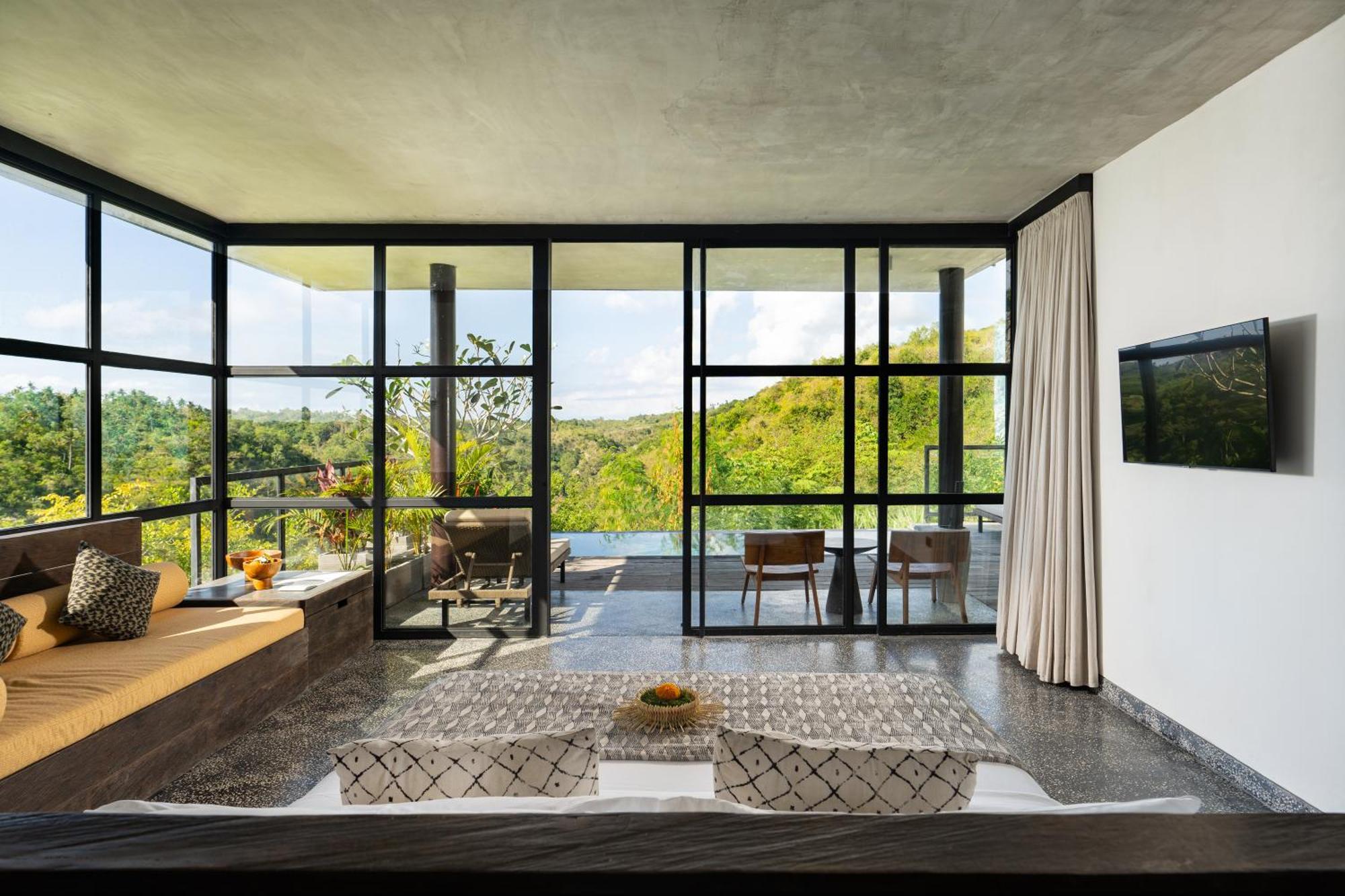 Resort Maua Nusa Penida Bali 5*