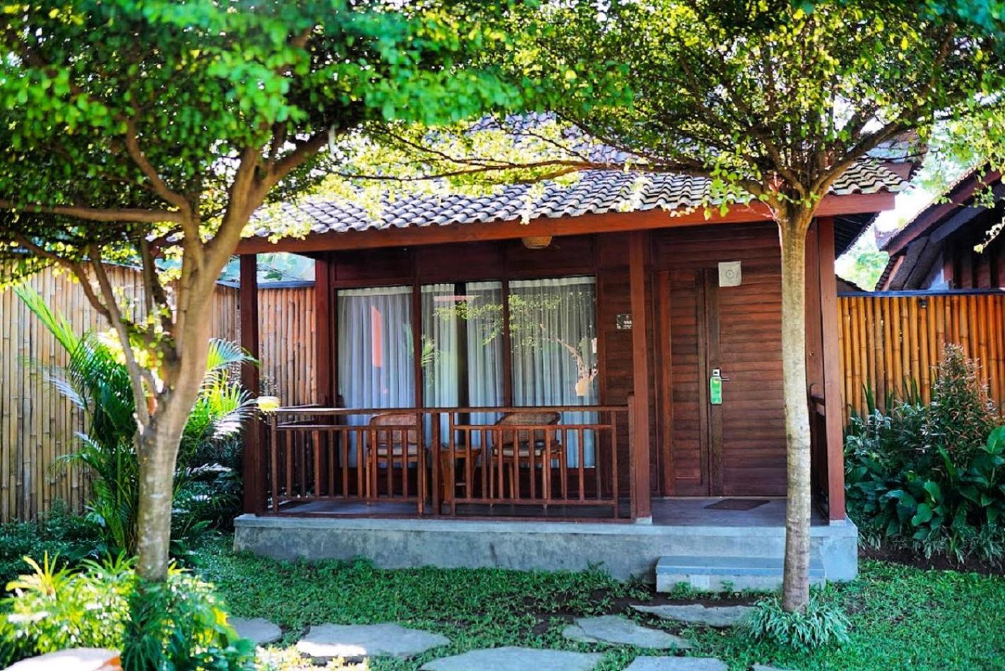 Adil & Holiday park Ubud (Bali)