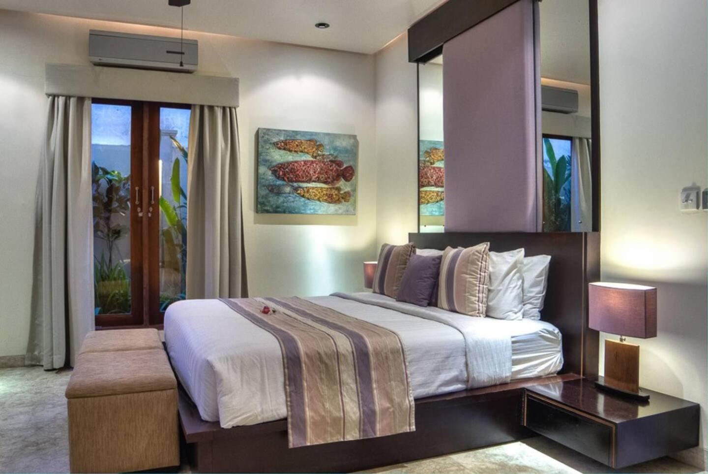 Hotel The 4*