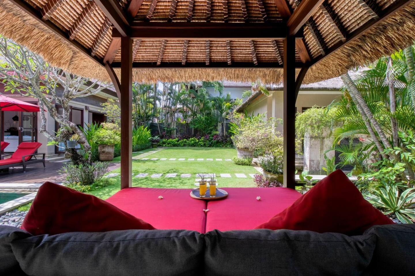 Hotel The
