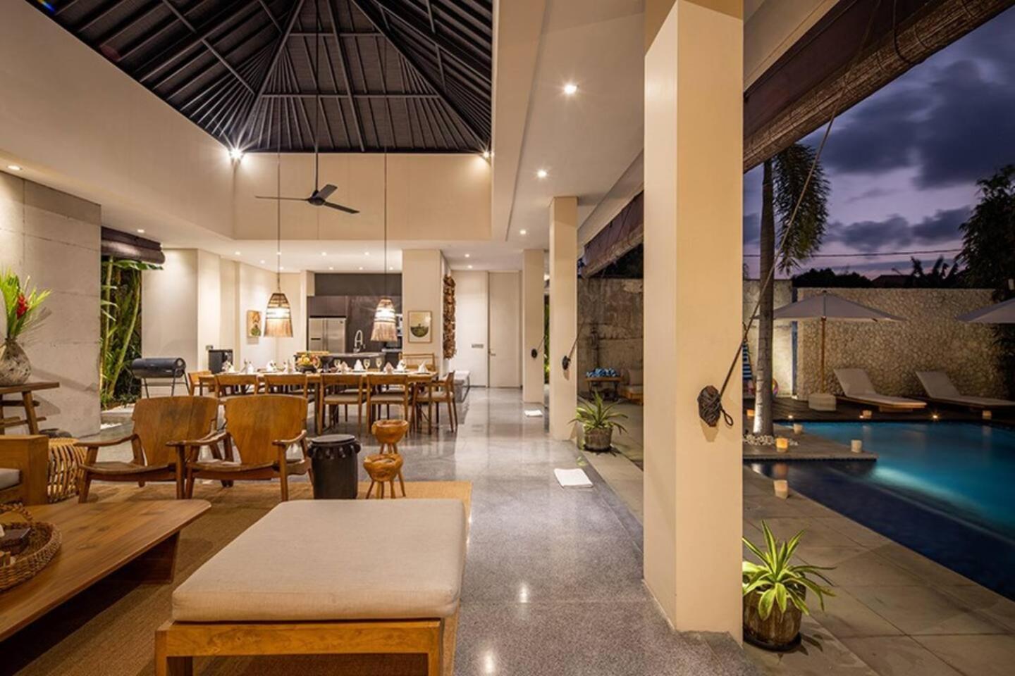 4 Bed, Sleep Up To 10, Chef, Butler, Cinema Villa Canggu (Bali)