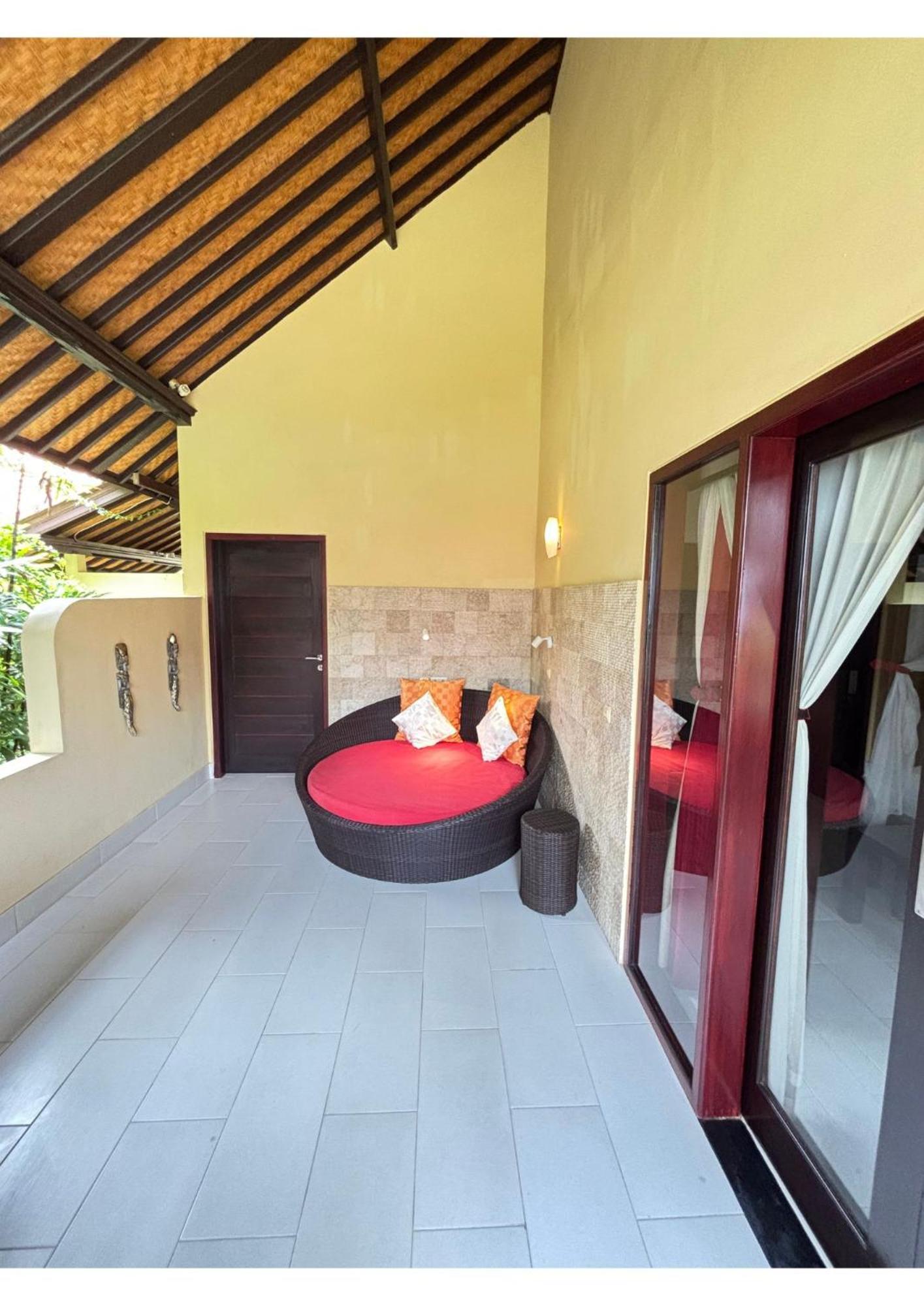 Teluk Karang Dive & Hotel