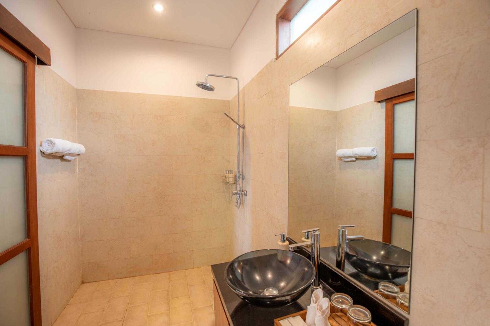 Sari Bamboo Villa *