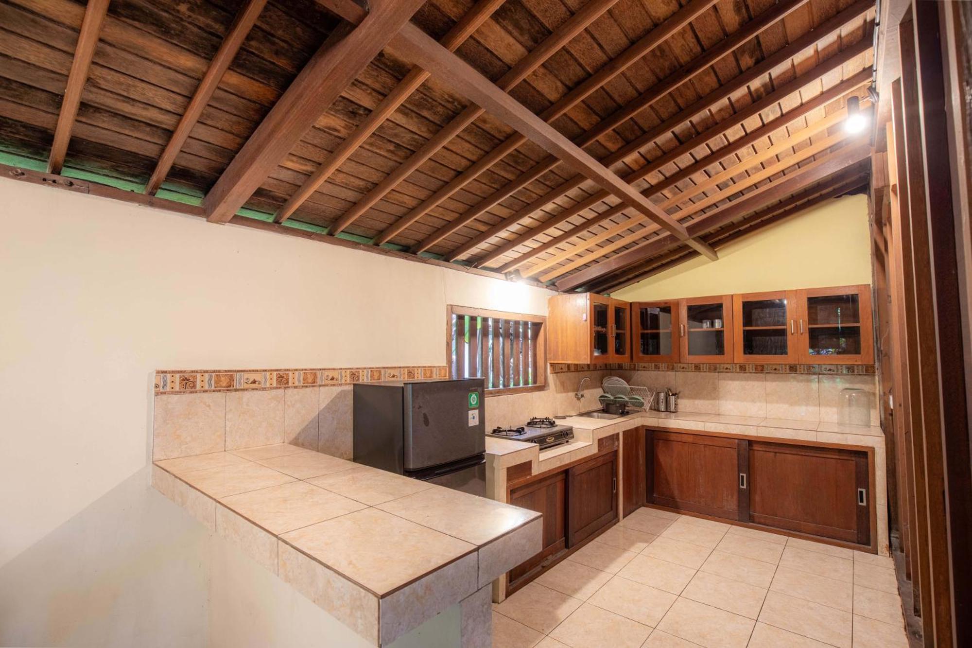 Sari Bamboo Villa *