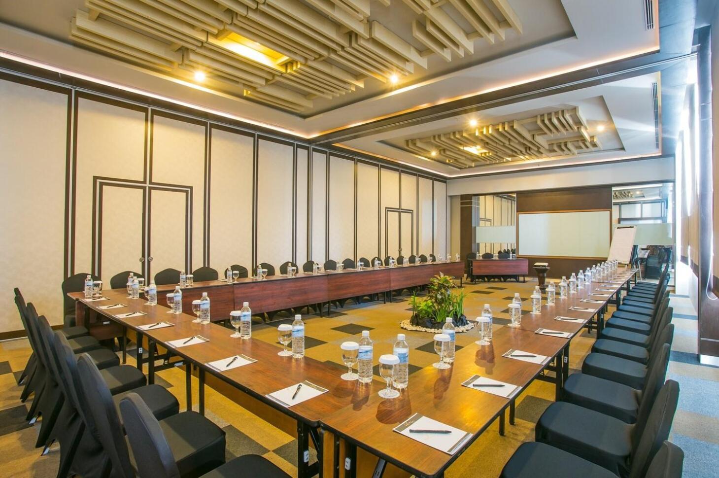 Hotel The Lerina Nusa Dua