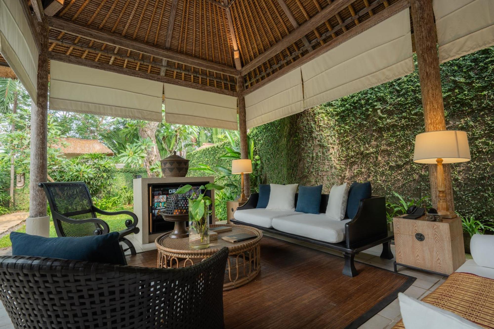 Villa Kayumanis Private And *