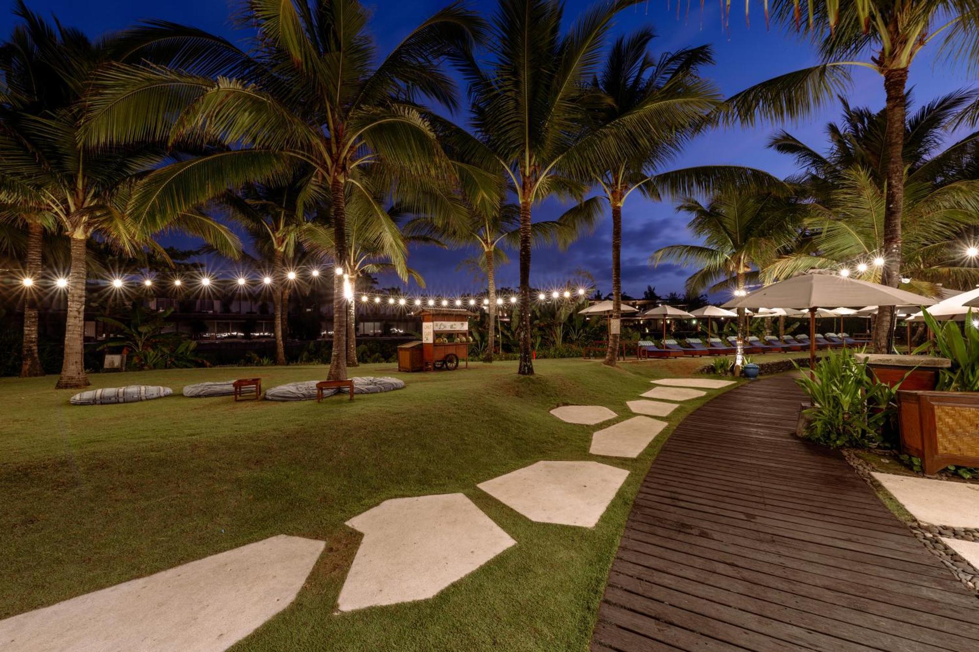 Komune And Club Bali 4*