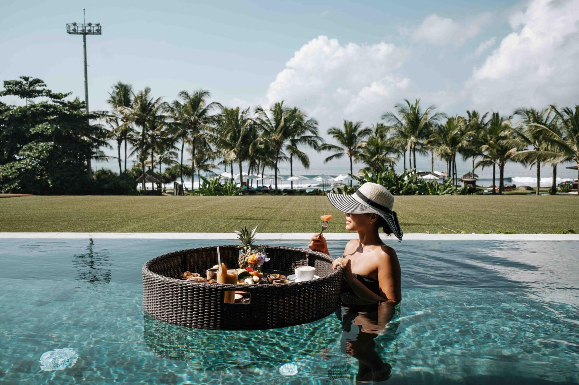 Komune And Club Bali Resort